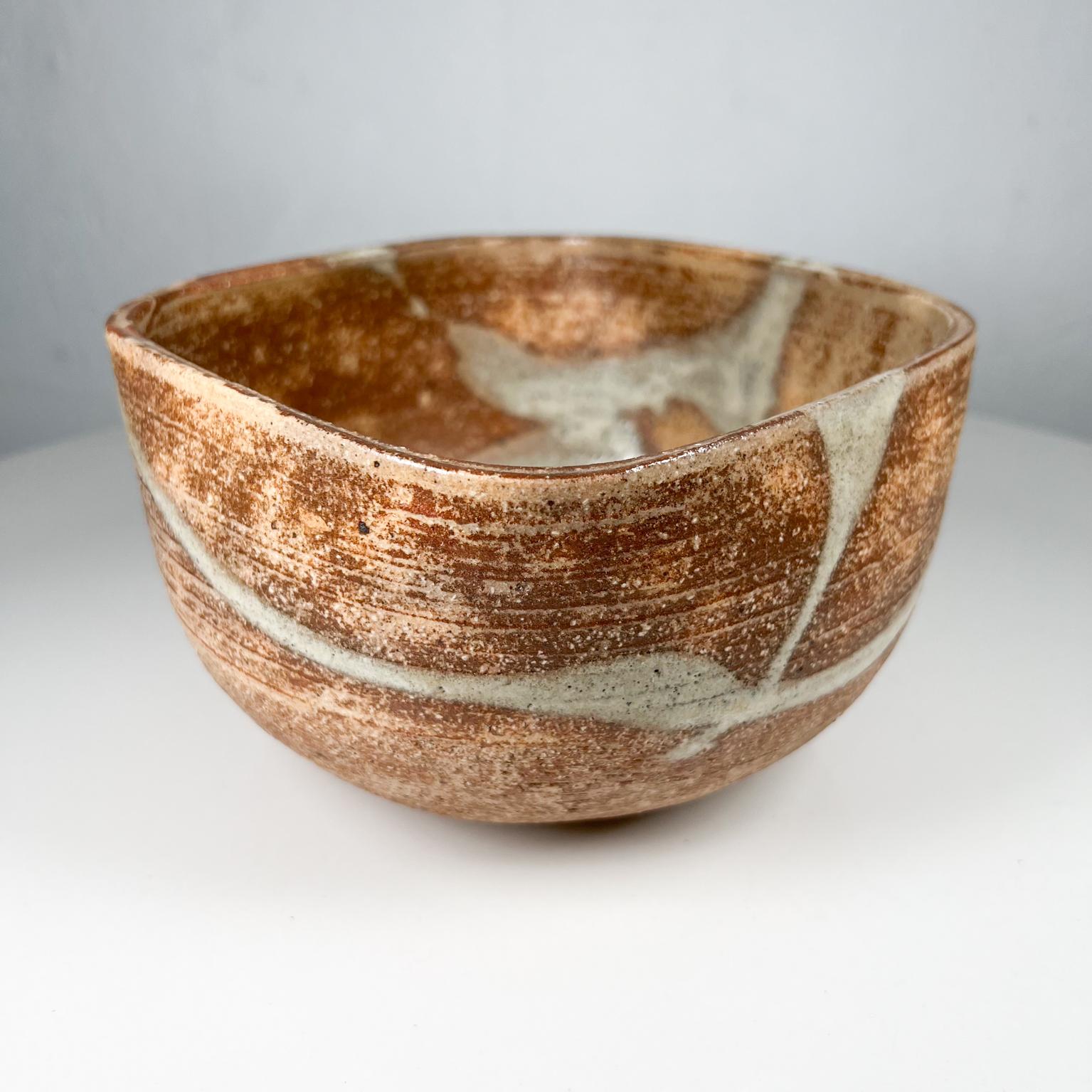 Vintage Japanese Artisan Modern Art Pottery Bowl Signed For Sale 1