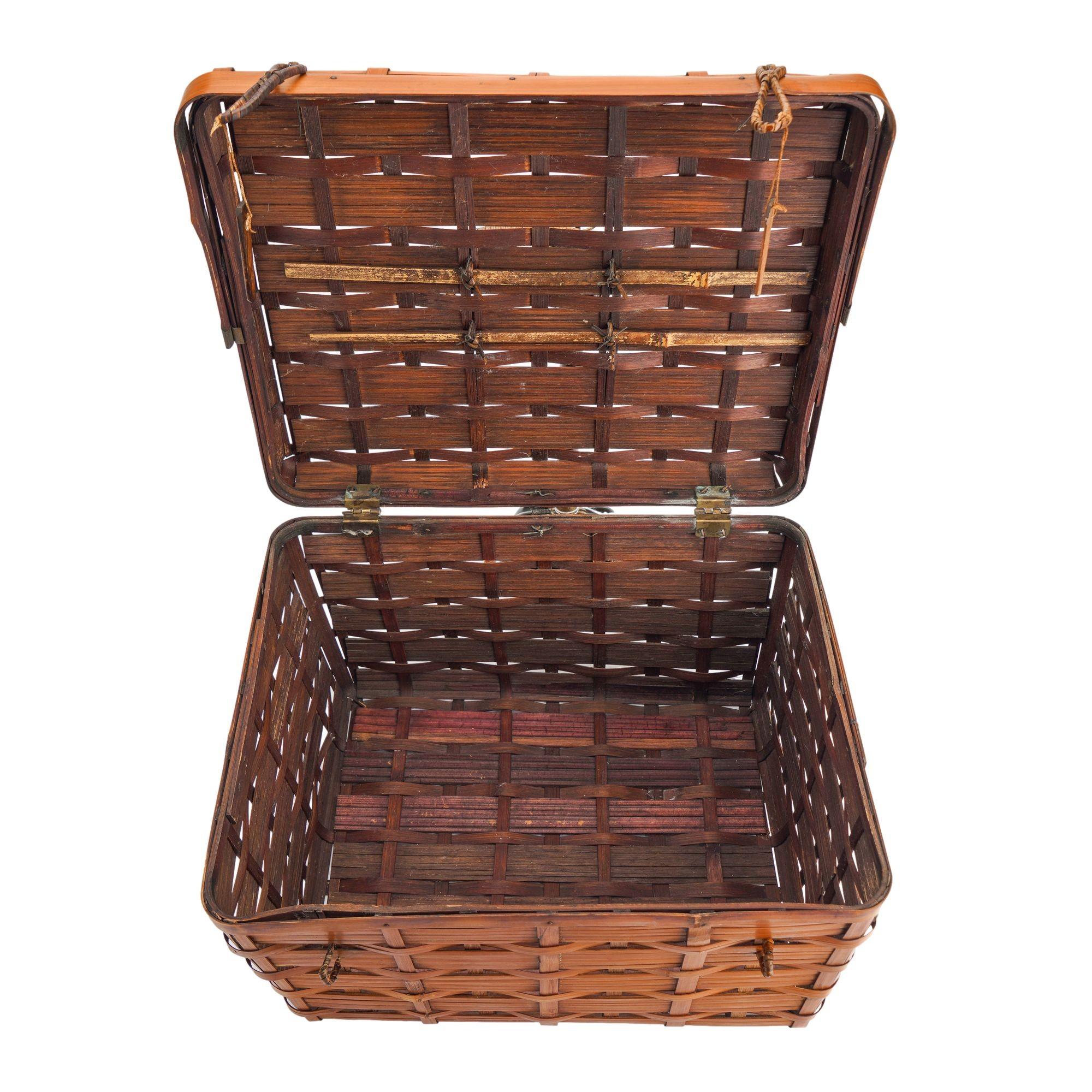Vintage Japanese bamboo picnic basket, 1925-50 For Sale 3