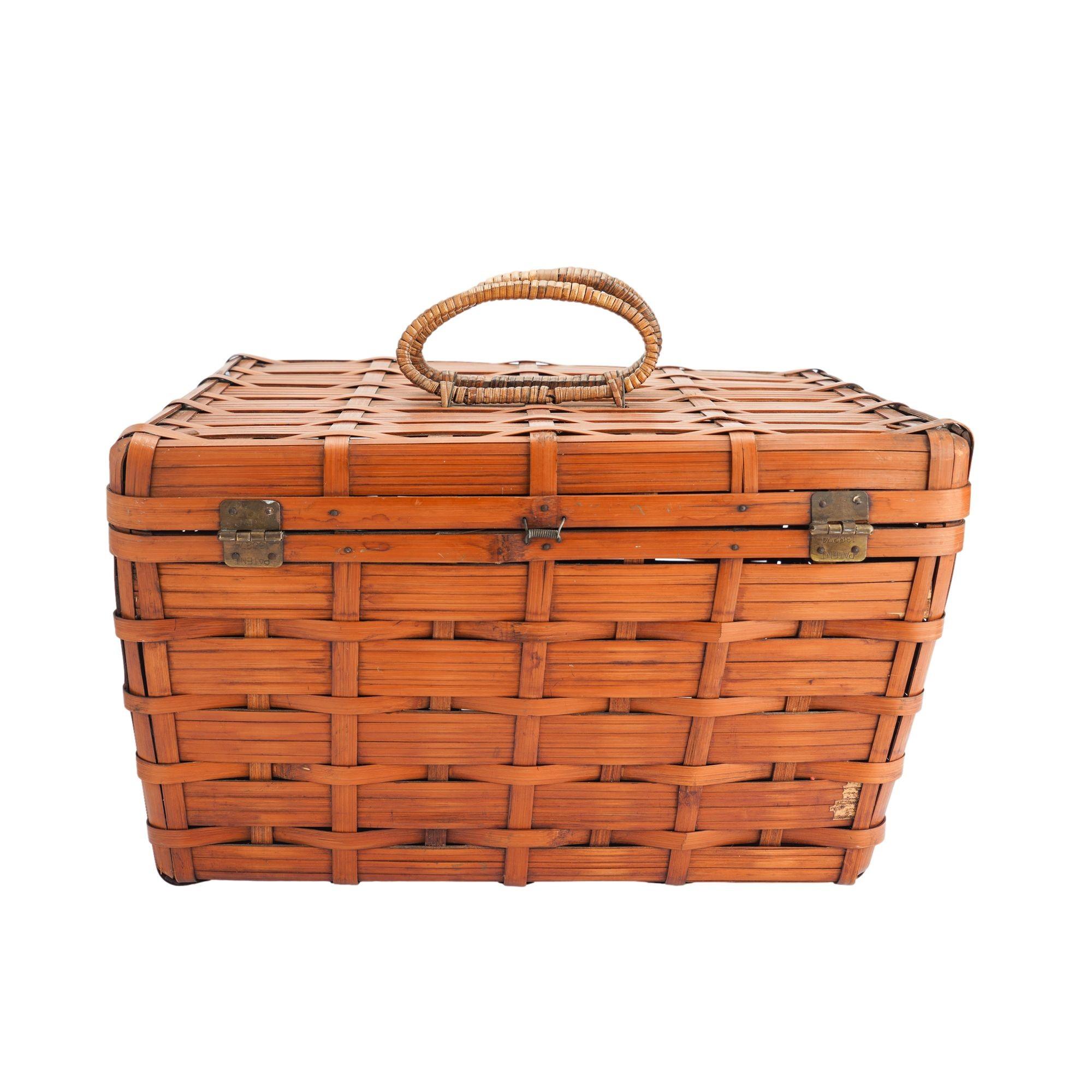20th Century Vintage Japanese bamboo picnic basket, 1925-50 For Sale