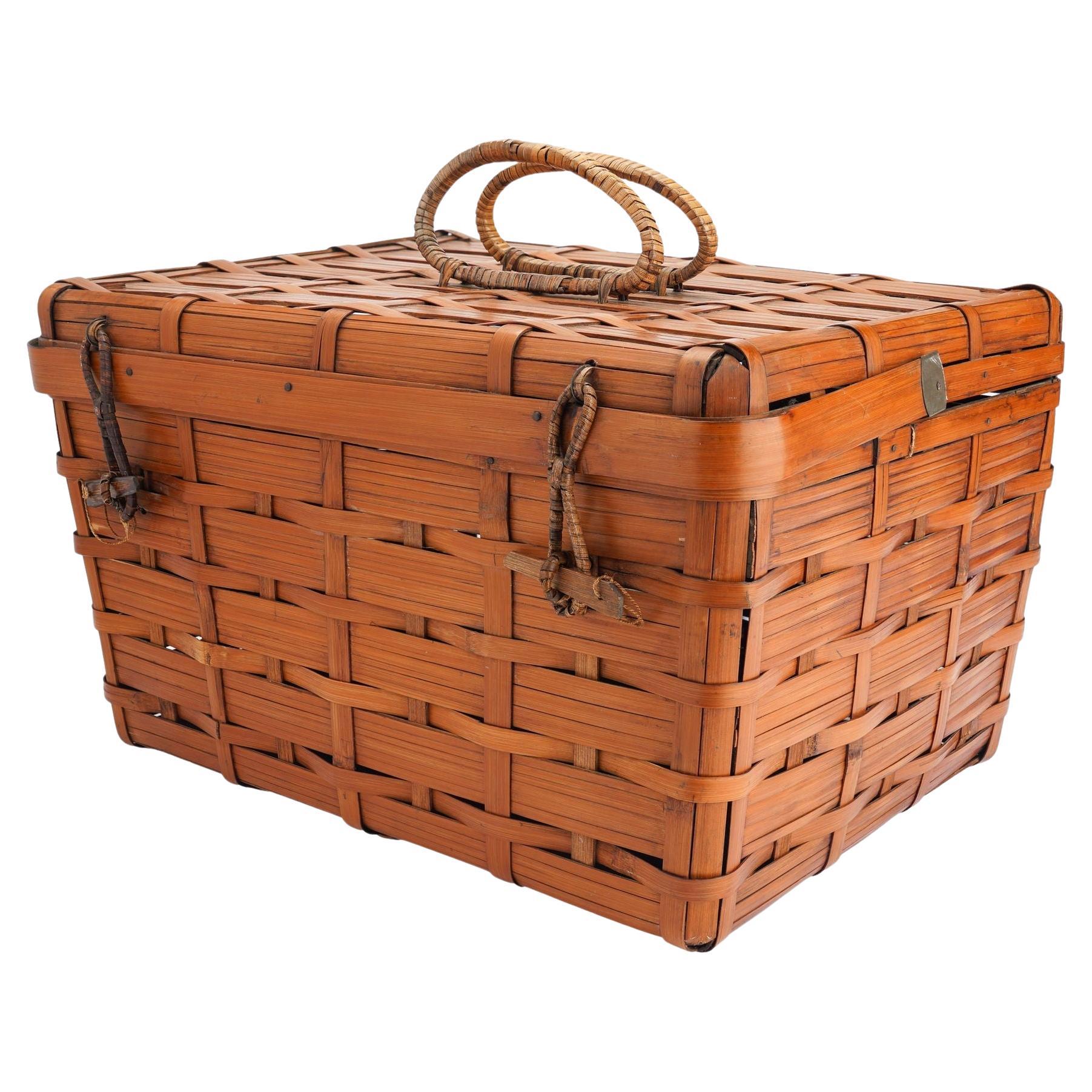 Vintage Japanese bamboo picnic basket, 1925-50 For Sale