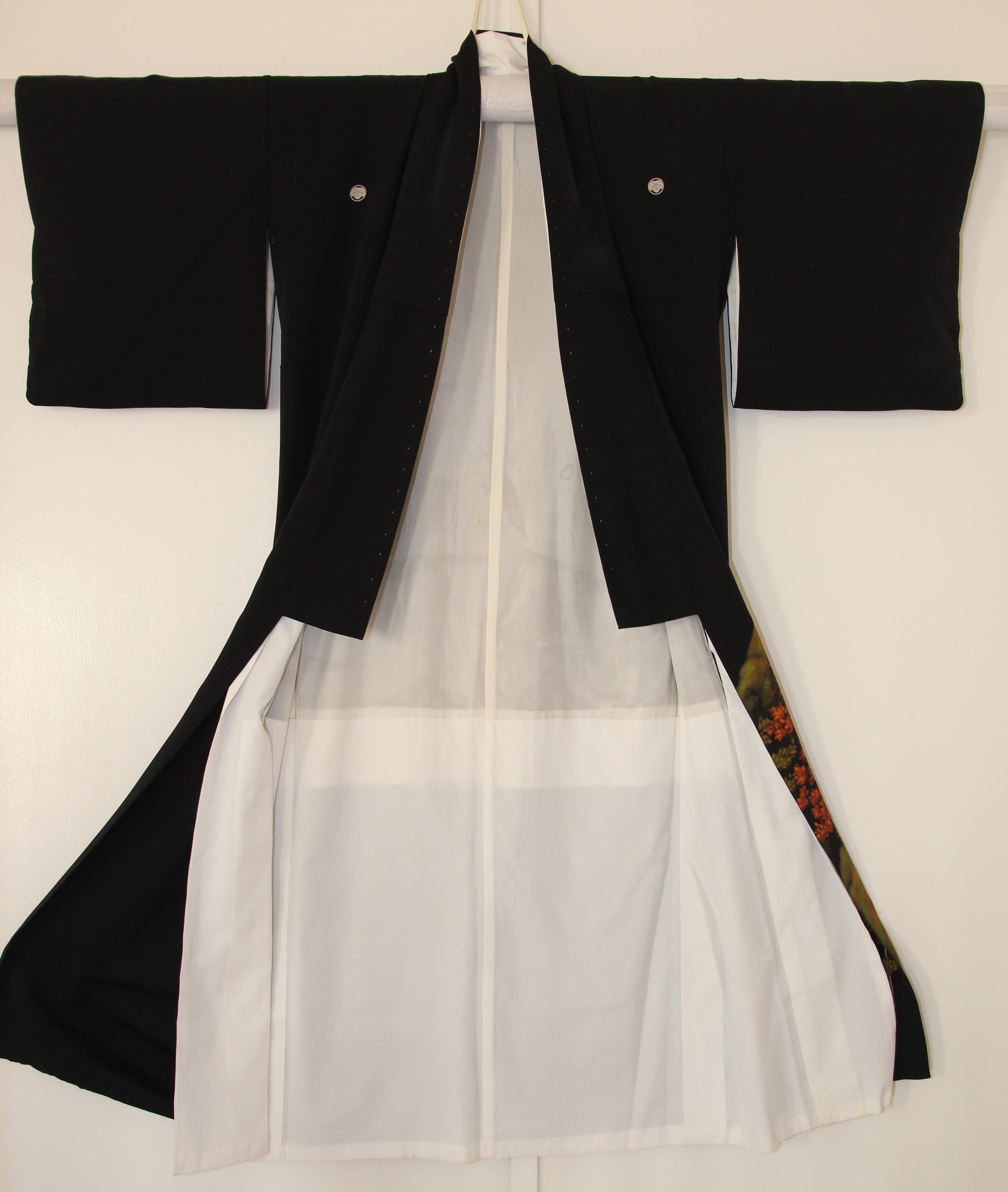 Vintage Japanese Black Silk Kimono 1960's For Sale 13