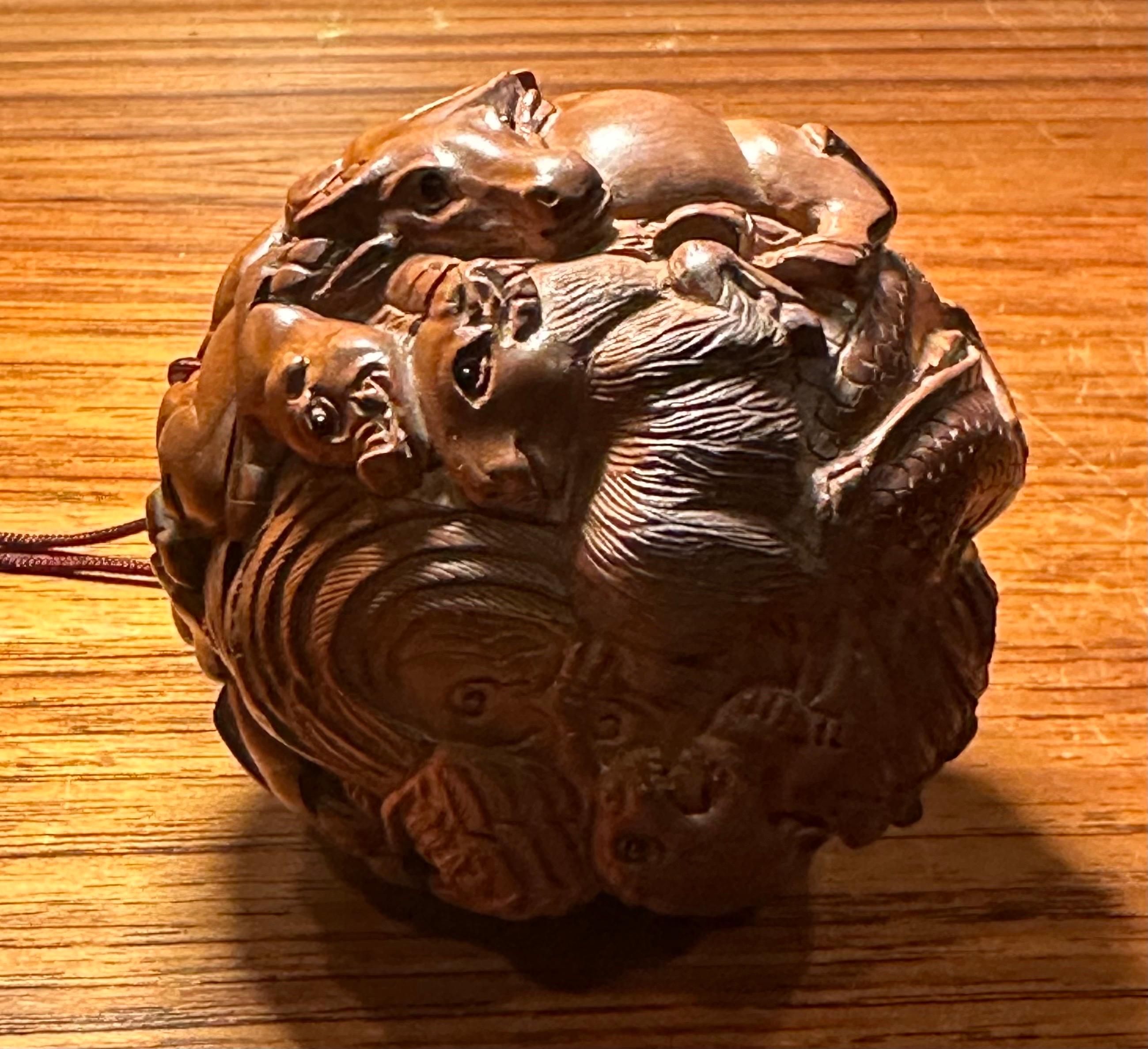 Bola japonesa vintage de madera de boj y netsuke de doce animales de Kozuki 3