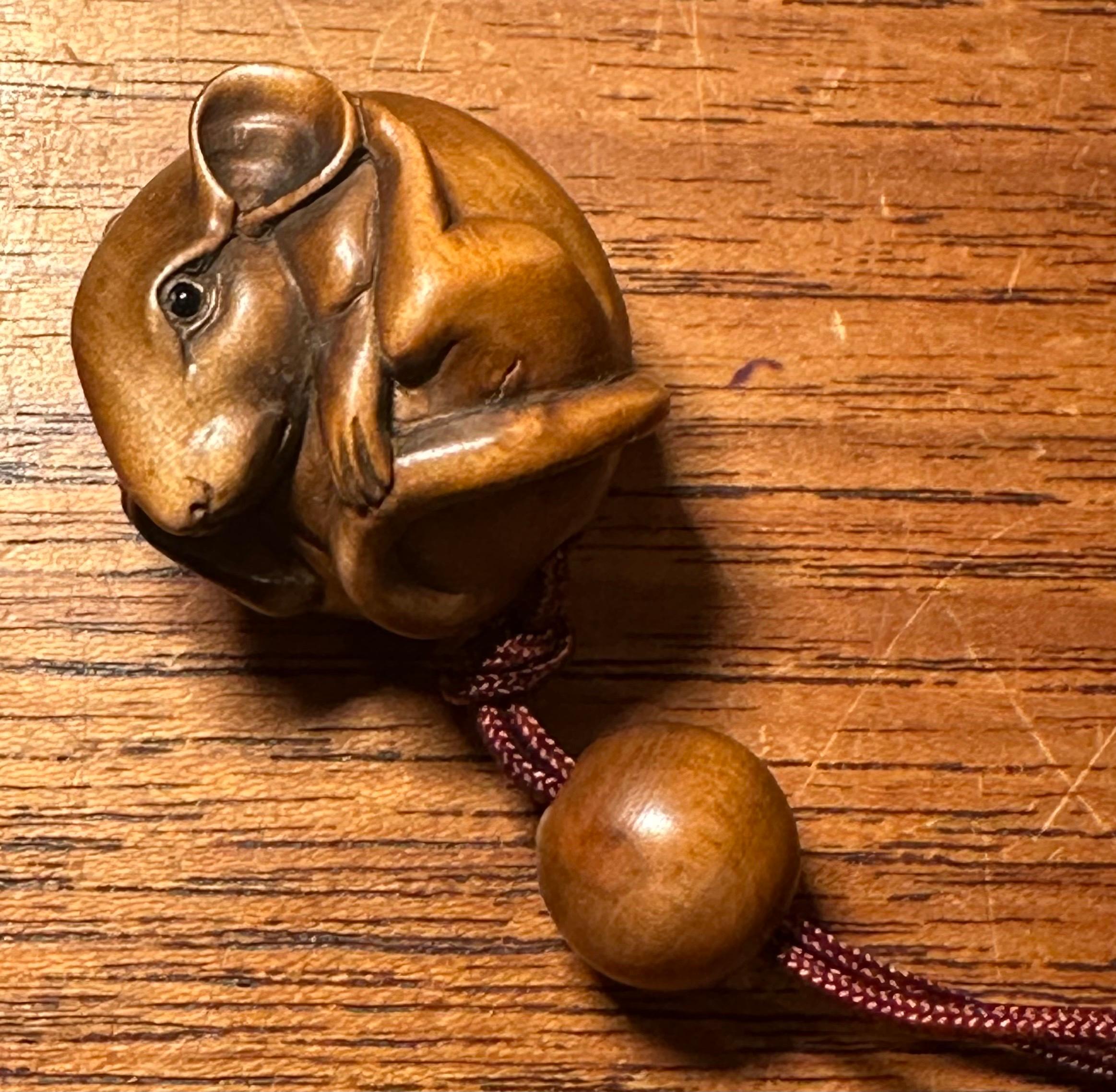 Bola japonesa vintage de madera de boj y netsuke de doce animales de Kozuki 9