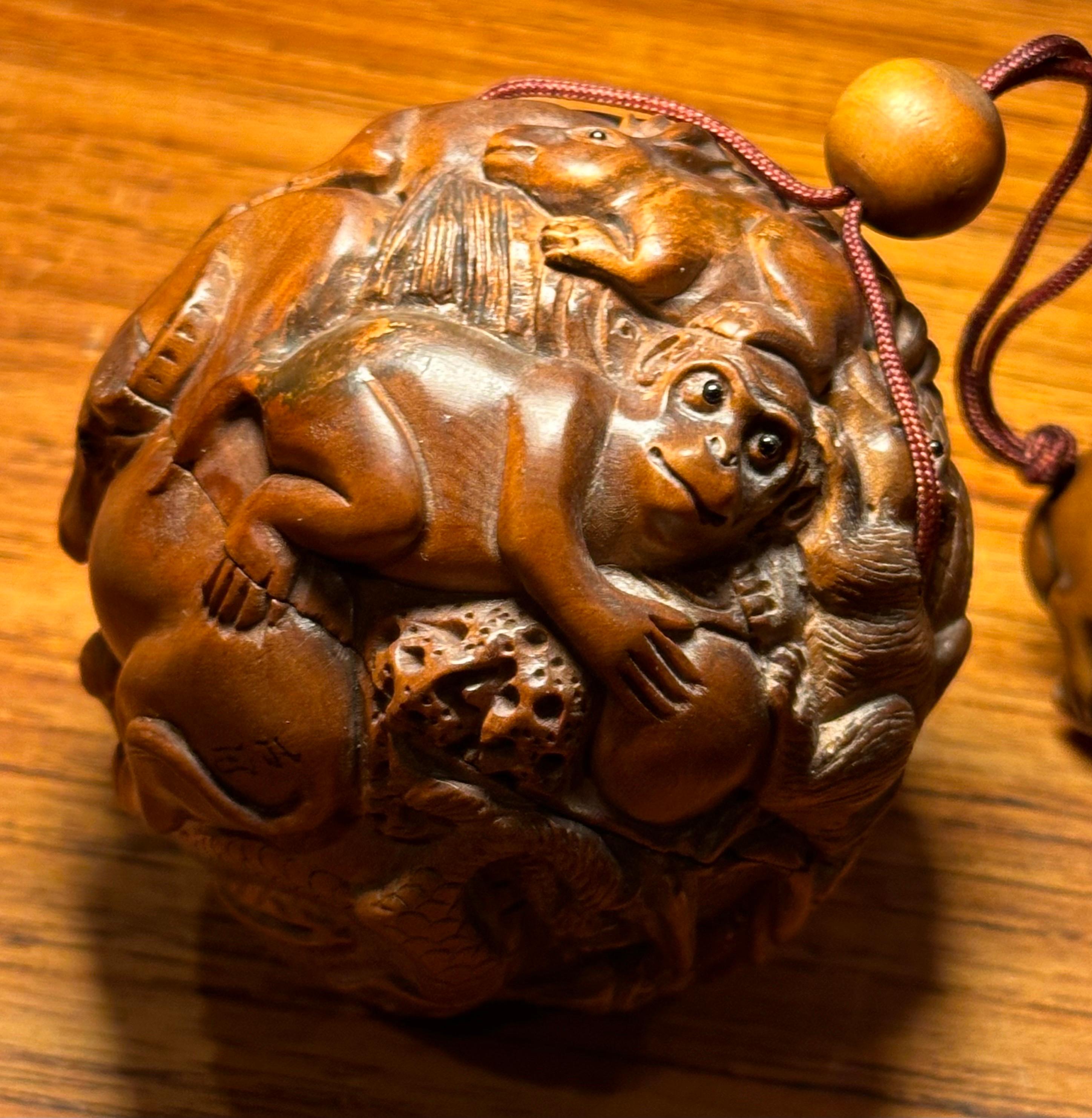 Bola japonesa vintage de madera de boj y netsuke de doce animales de Kozuki 12