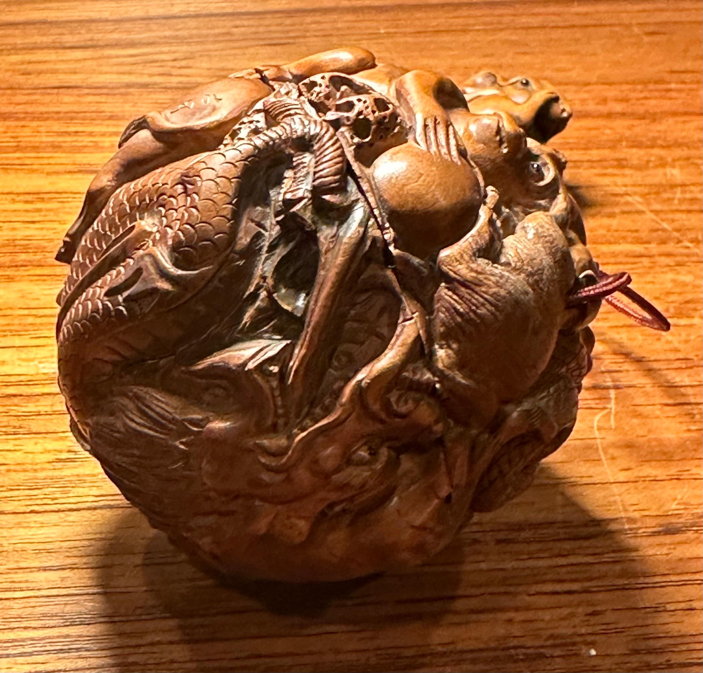 Bola japonesa vintage de madera de boj y netsuke de doce animales de Kozuki 2