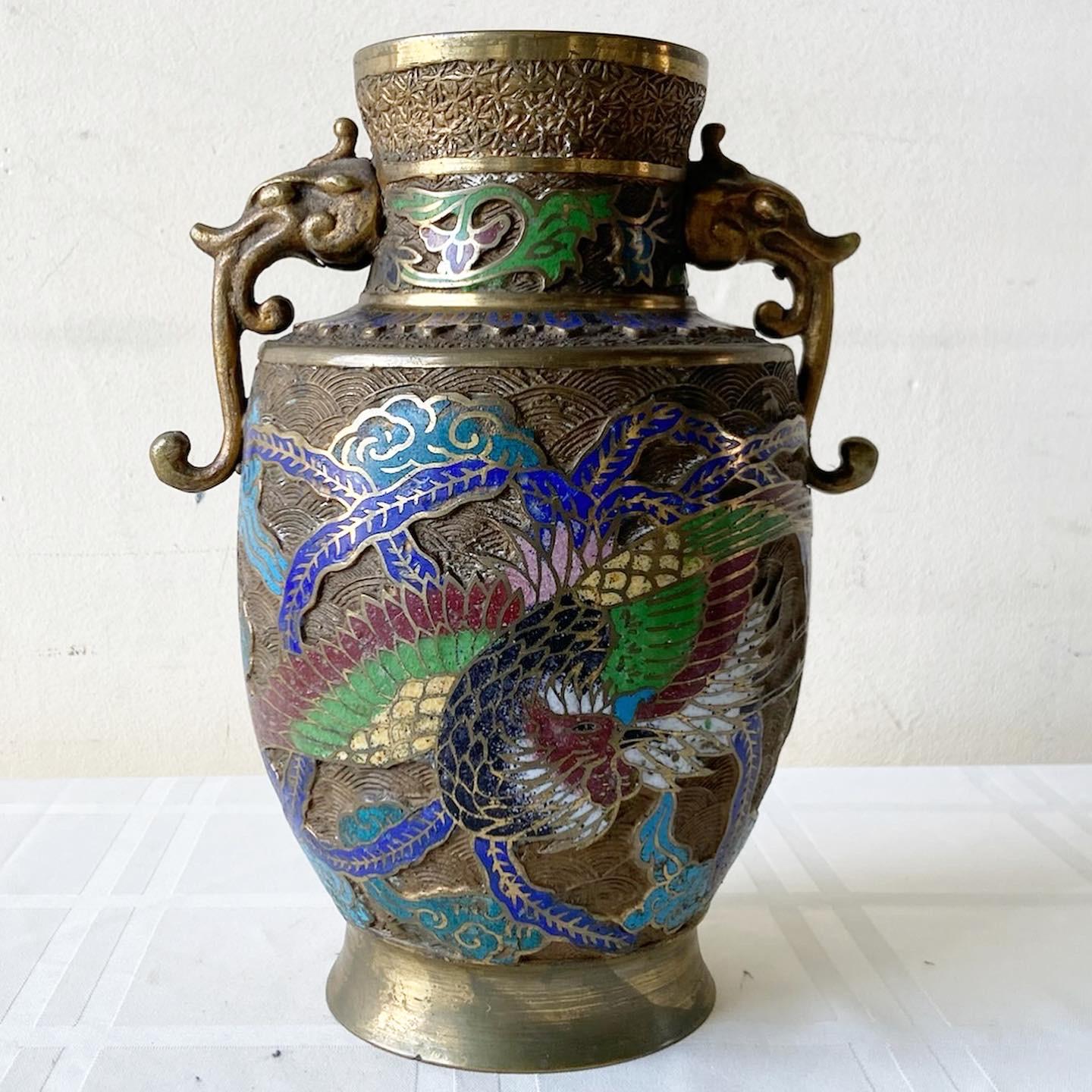 Japanische Champleve-Vase aus Messing mit Drachen-Emaille im Angebot 3