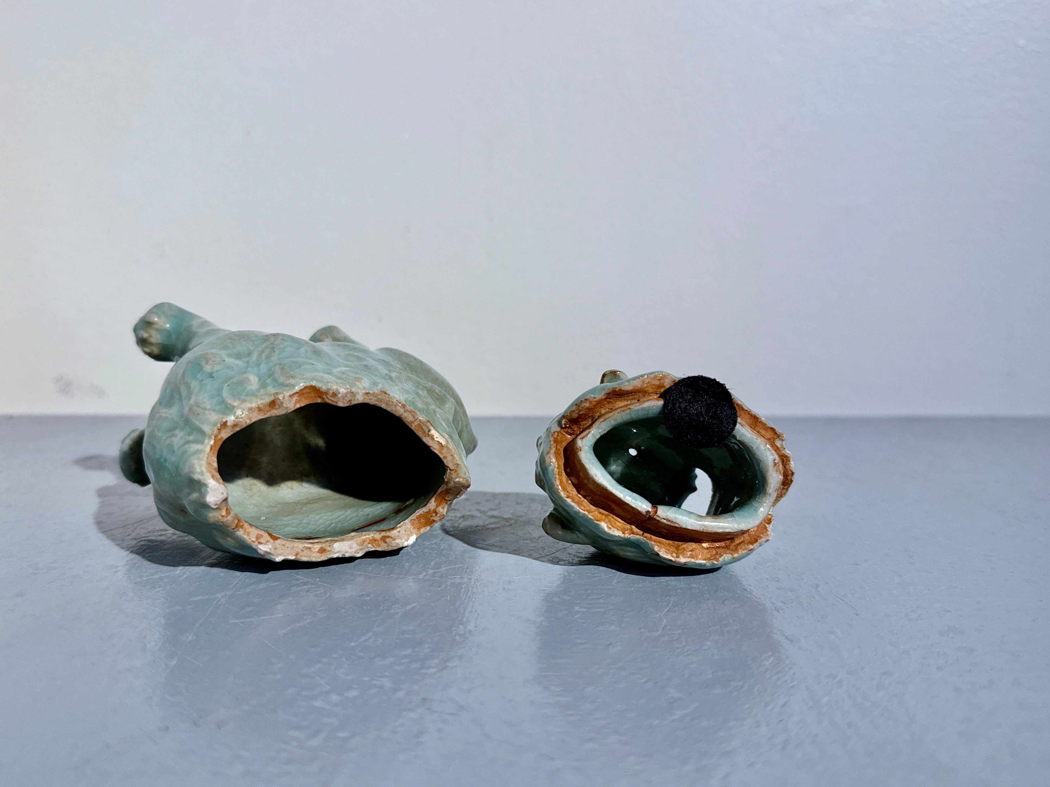 Incensario de león japonés vintage de celadón esmaltado Shishi, Taisho/Showa, c 1930, Japón en venta 5