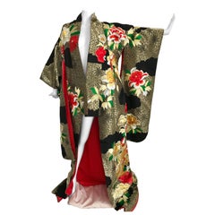 Retro Japanese Ceremonial Brocade Kimono with Floral Embroidery and Phoenix 