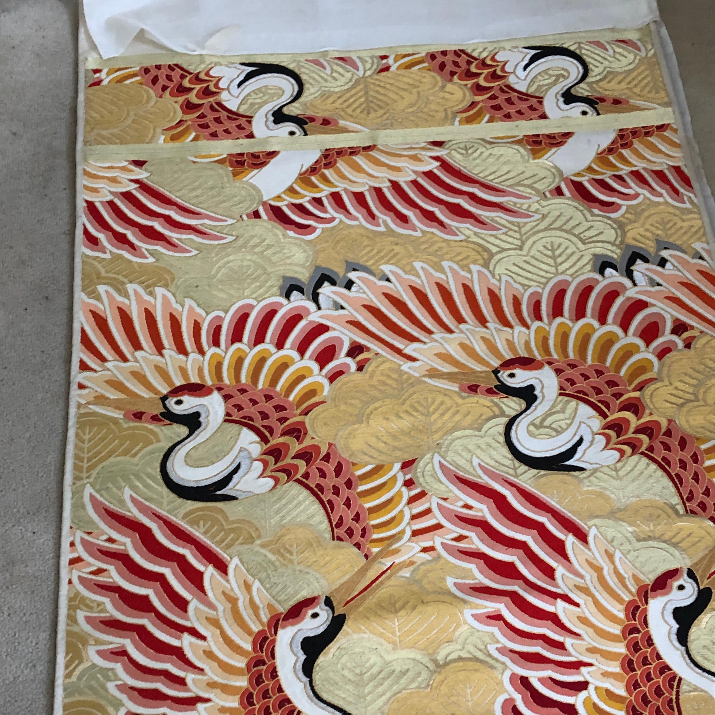 Mid-20th Century Japanese Vintage Ceremonial Textile with Cranes in Lidded Box For Sale