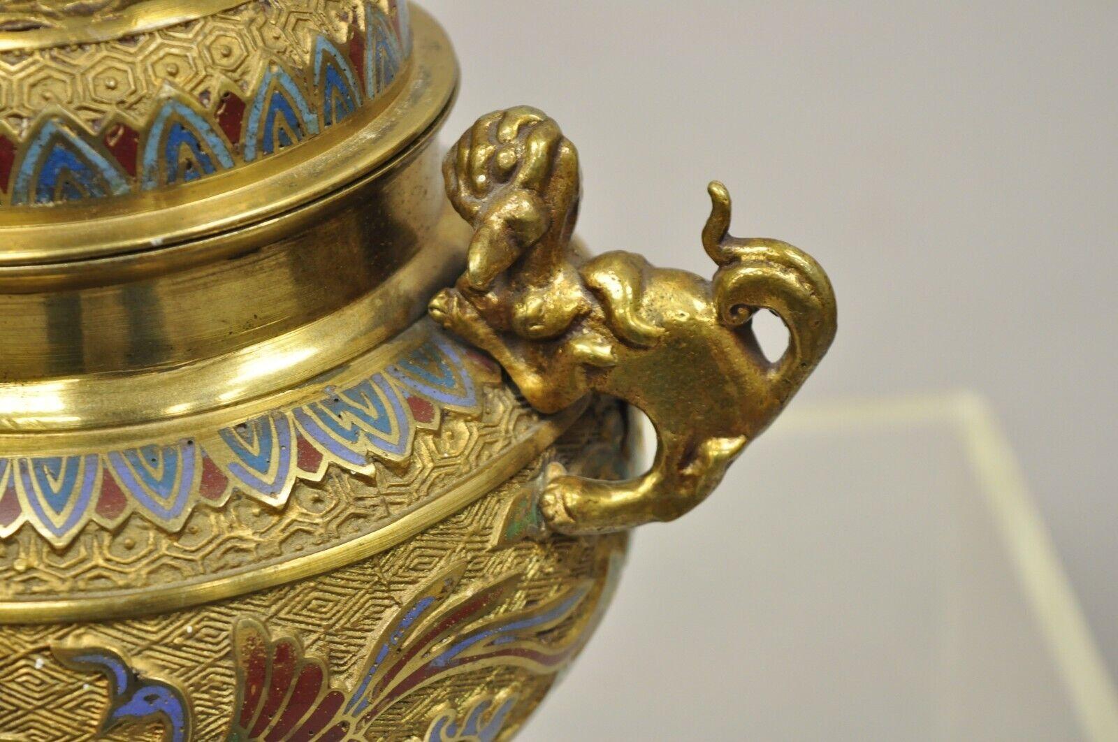 Japanischer Räuchergefäßbrenner aus Cloisonné-Emaille und Champleve-Bronze, Foo Dog (20. Jahrhundert) im Angebot