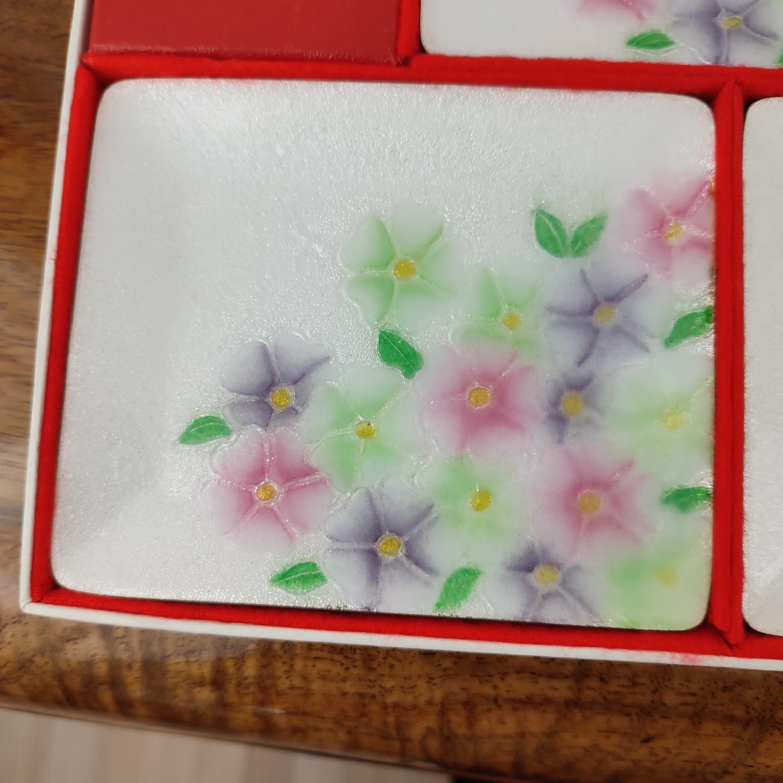 Vintage Japanese Cloisonné Set of 5 Pcs Sushi Dishes with Clematis Design For Sale 2
