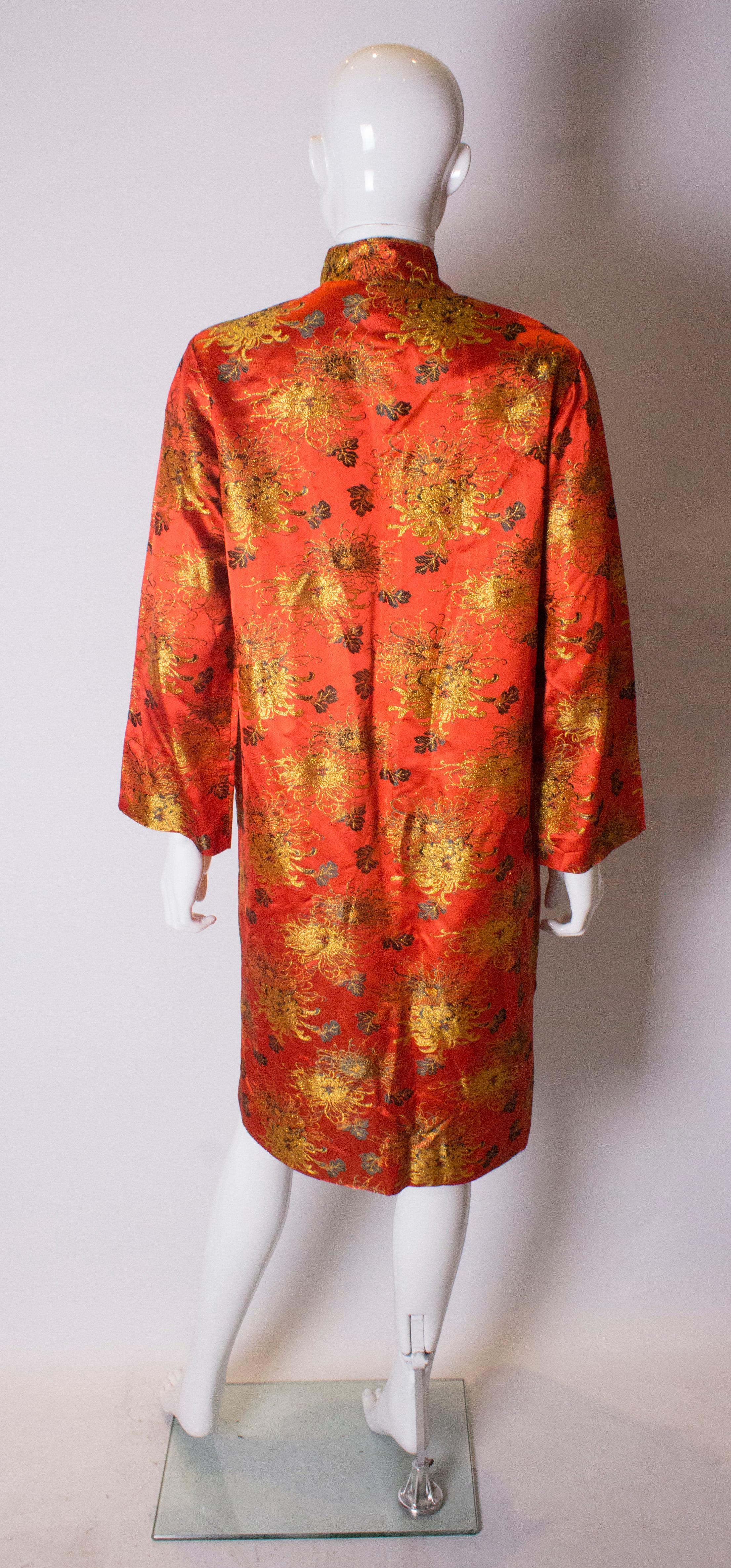 Chinesischer Vintage-Mantel /Jacke mit Crysanthemum-Detail im Angebot 2