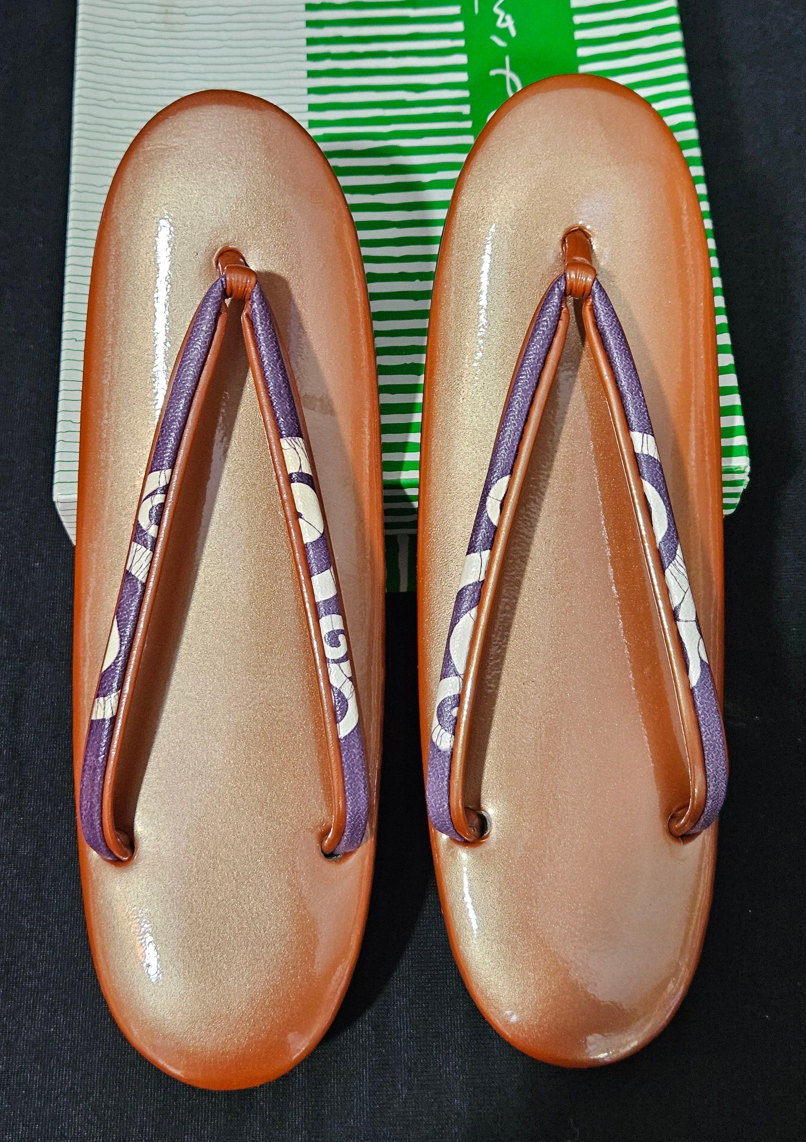 Mid-Century Modern Vintage Japanese Daimaru Thong Sandal New from the Original Box, Mid-Century For Sale