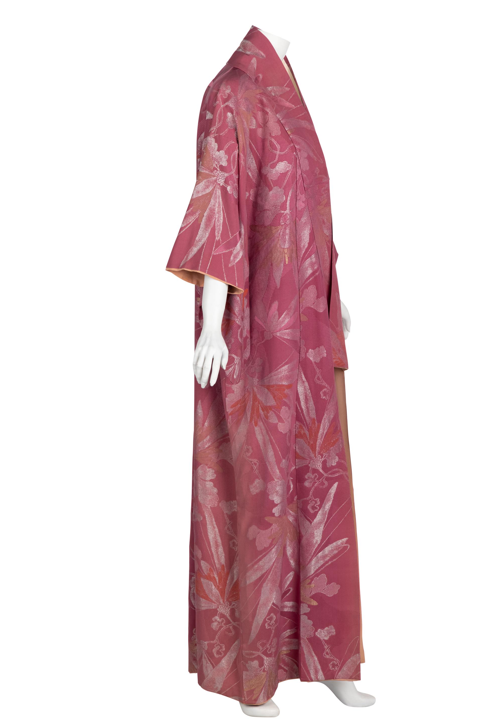 Women's or Men's Vintage Japanese Dusky Mauve Silk Metallic Floral Maxi Kimono For Sale