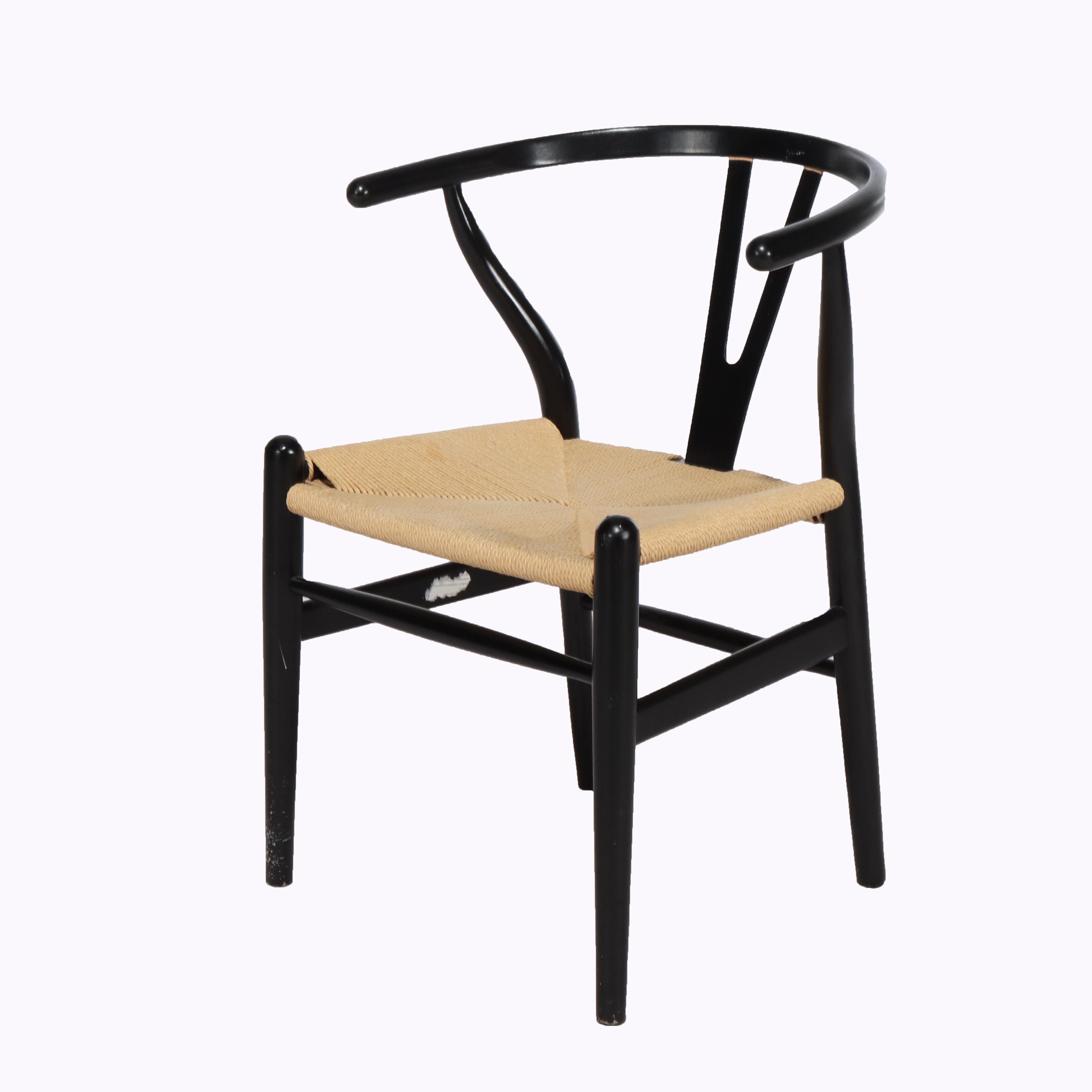 Vintage Japanese Form Ebonized Wood & Rush Seat Barrel Back Chair 20thC im Angebot 3