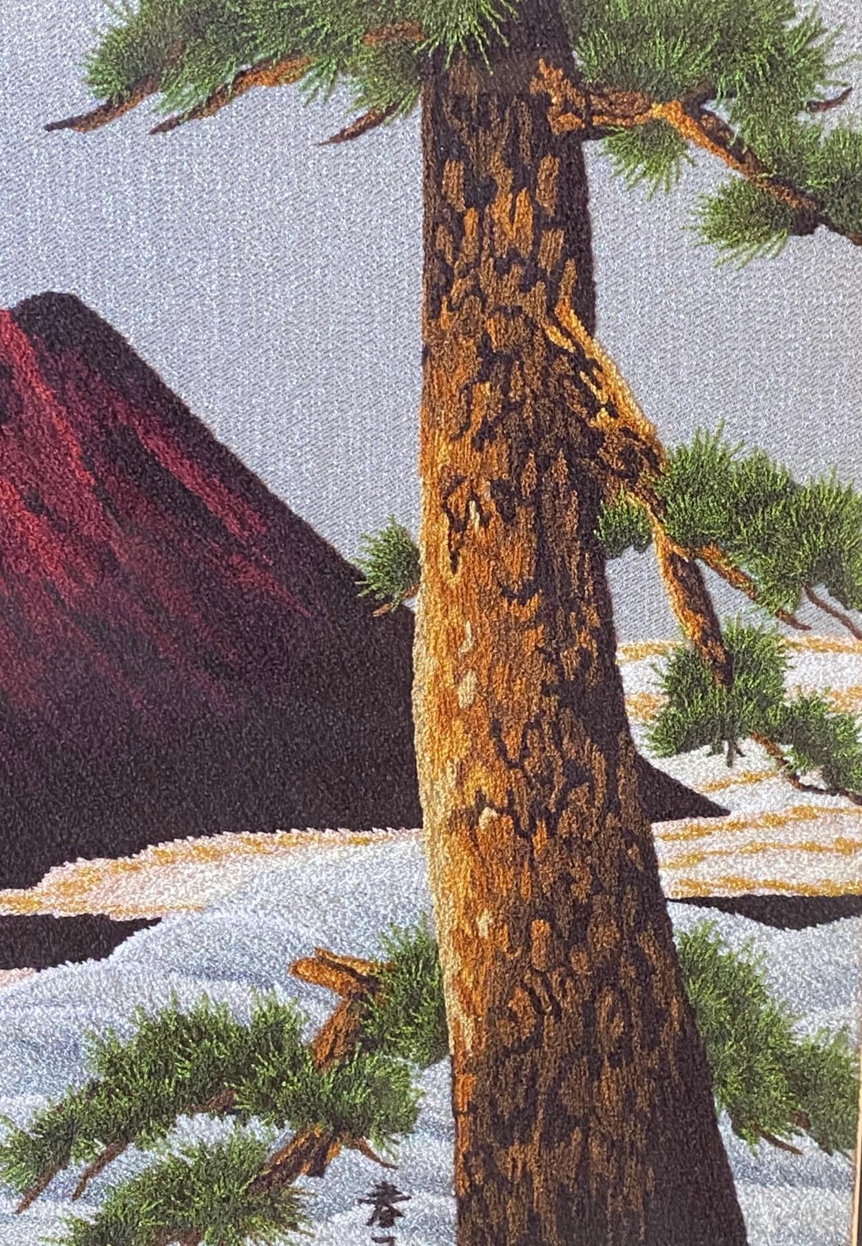 Japanischer gerahmter Vintage-Wandteppich aus Seidenstickerei mit roter Mount Fuji in der Morgendämmerung im Angebot 5