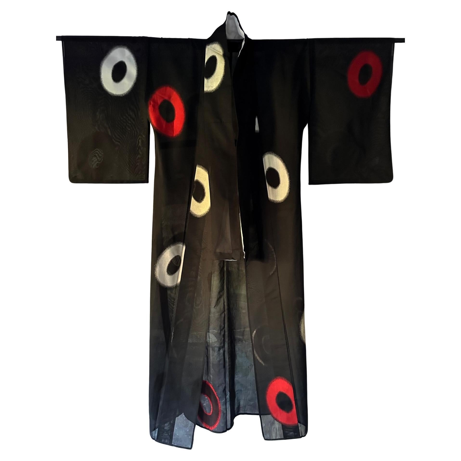 Japanischer Gauze-Kimono im Vintage-Stil mit Stickerei, modernes Design