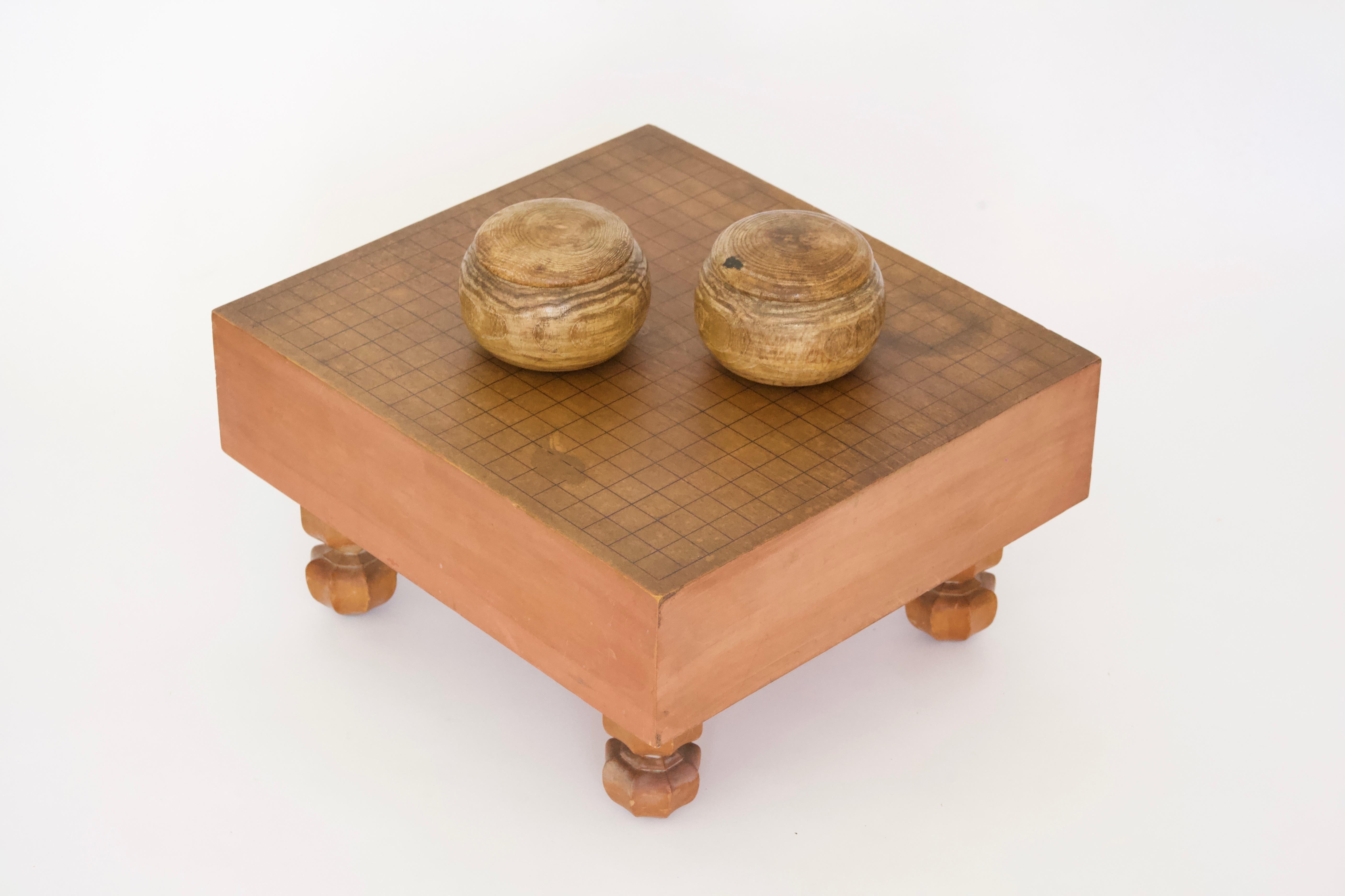 Minimalist Vintage Japanese Go Ban Game Board and Stones