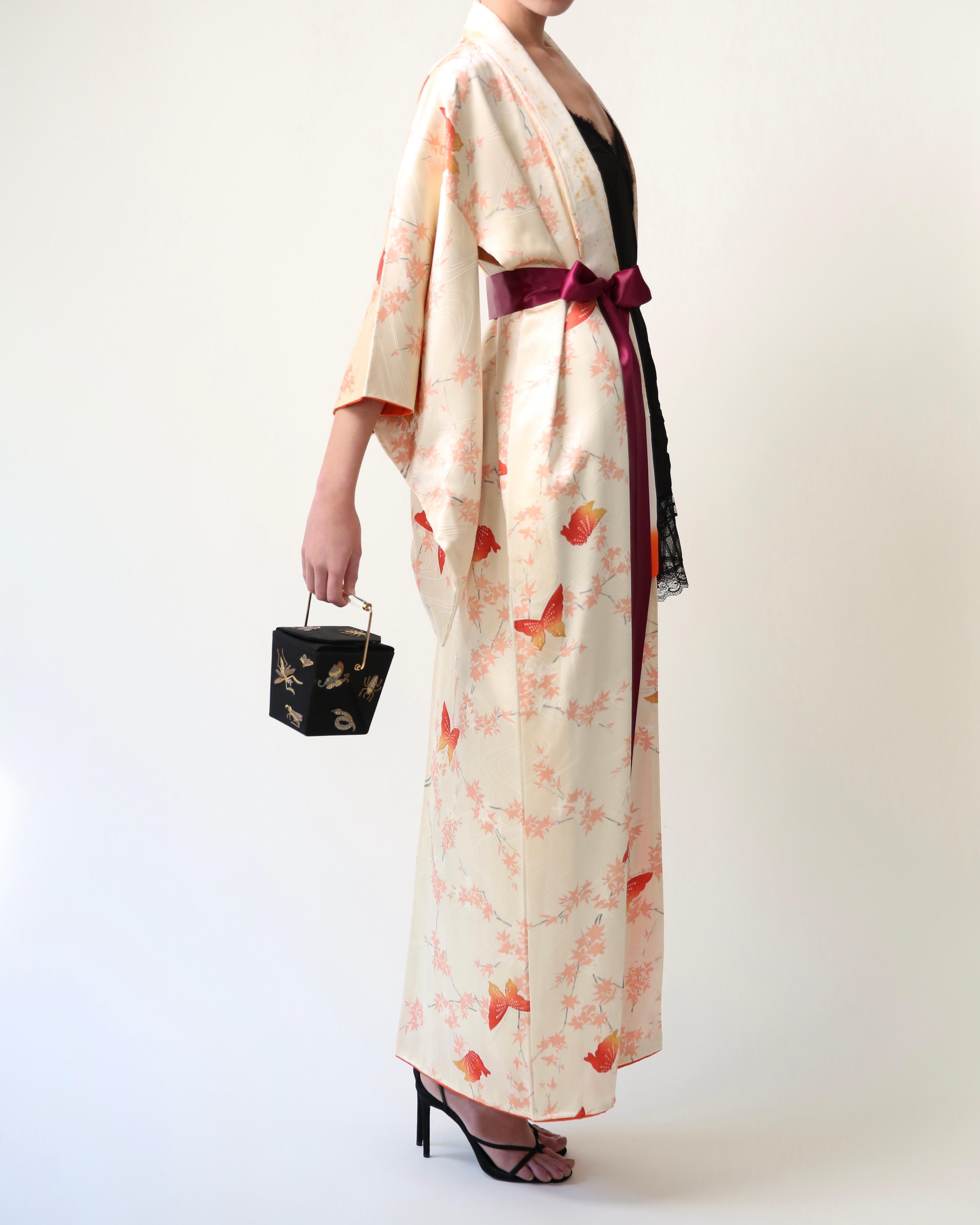 Vintage Japonais soie papillon imprimé floral robe manteau maxi kimono Pour femmes en vente