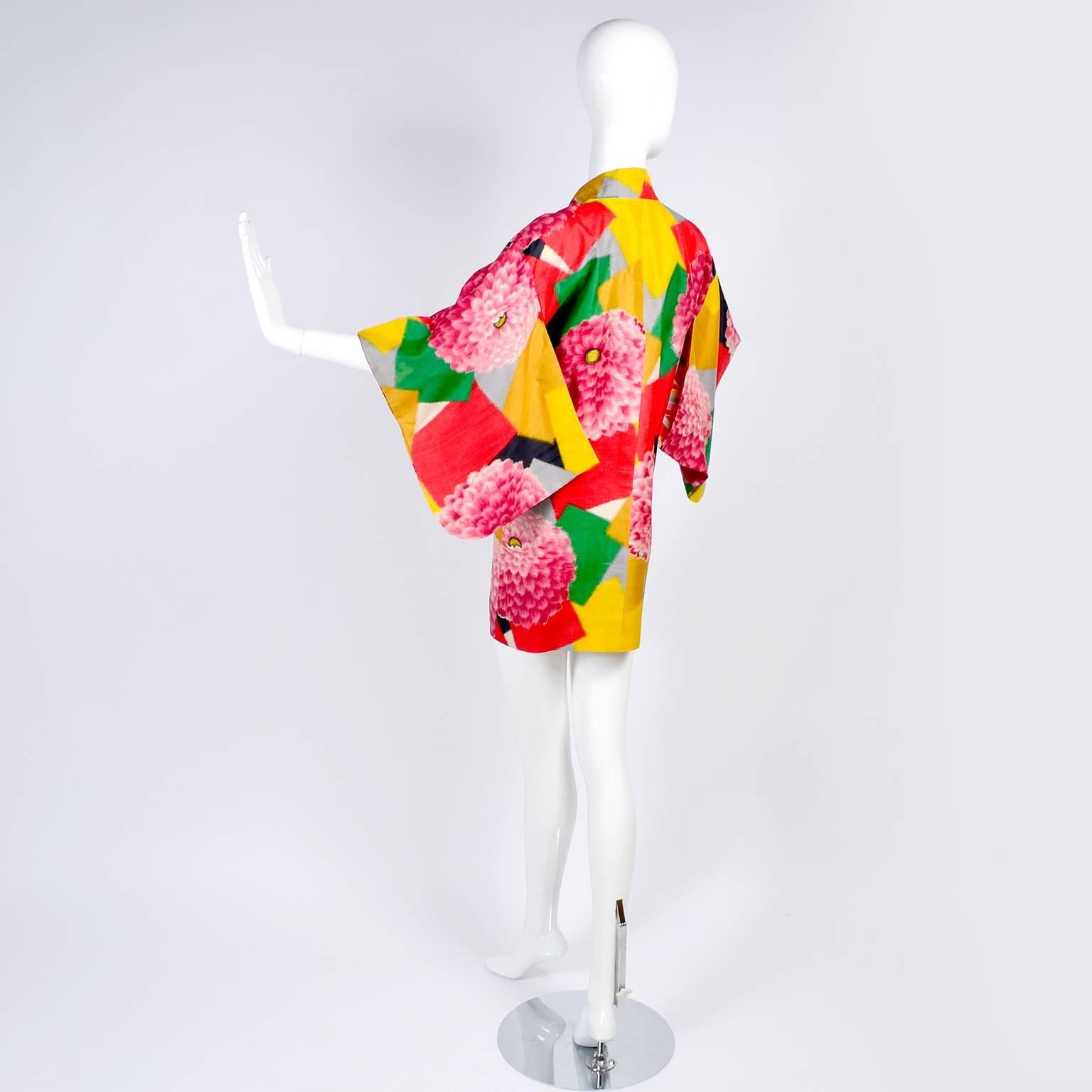 Japanese Vintage Haori Silk Kimono Jacket in Bold Zinnia and Geometric Print 2