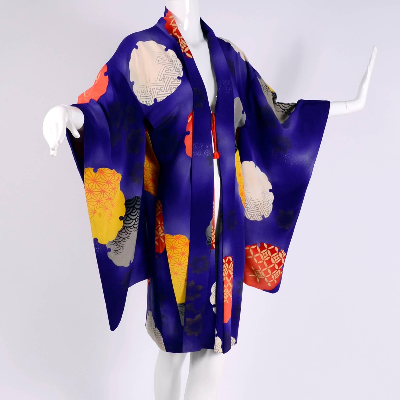 Japanese Vintage Purple Silk Haori Kimono Jacket with Orange / Yellow Mon Crests 4