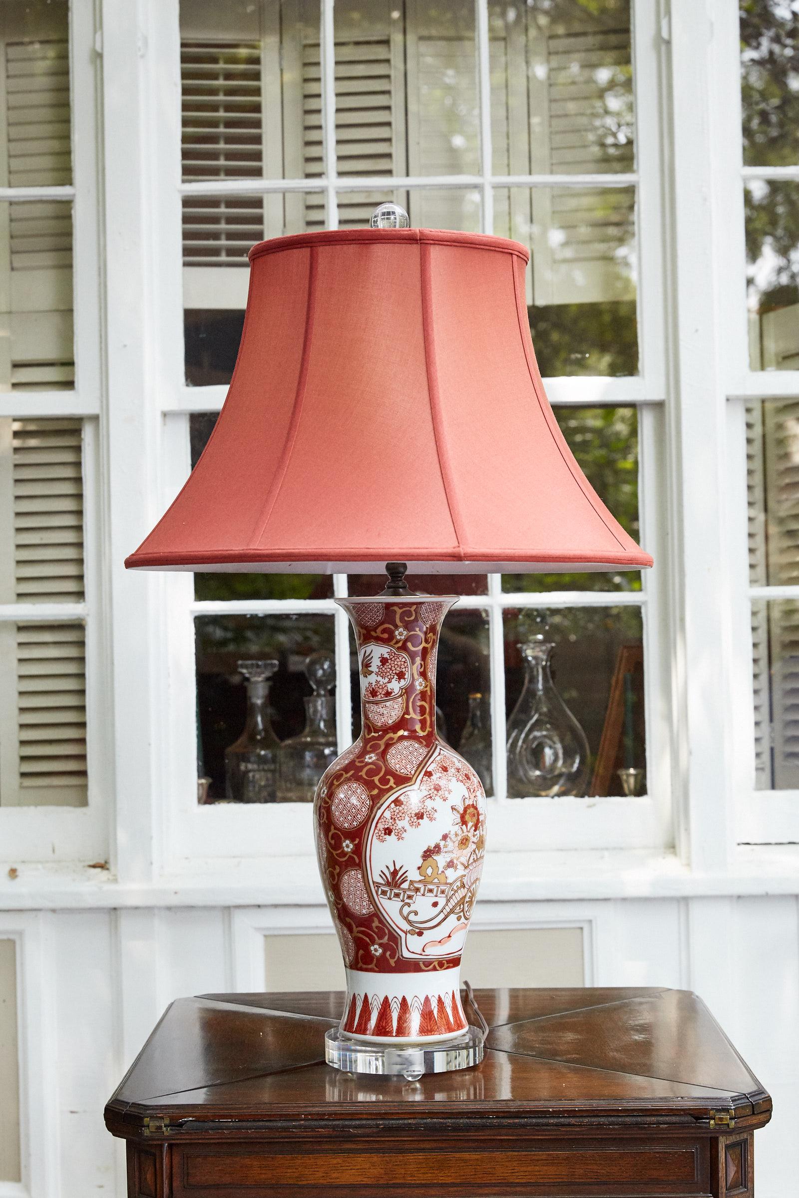Hand-Painted Vintage Japanese Imari Lamp in Red and White