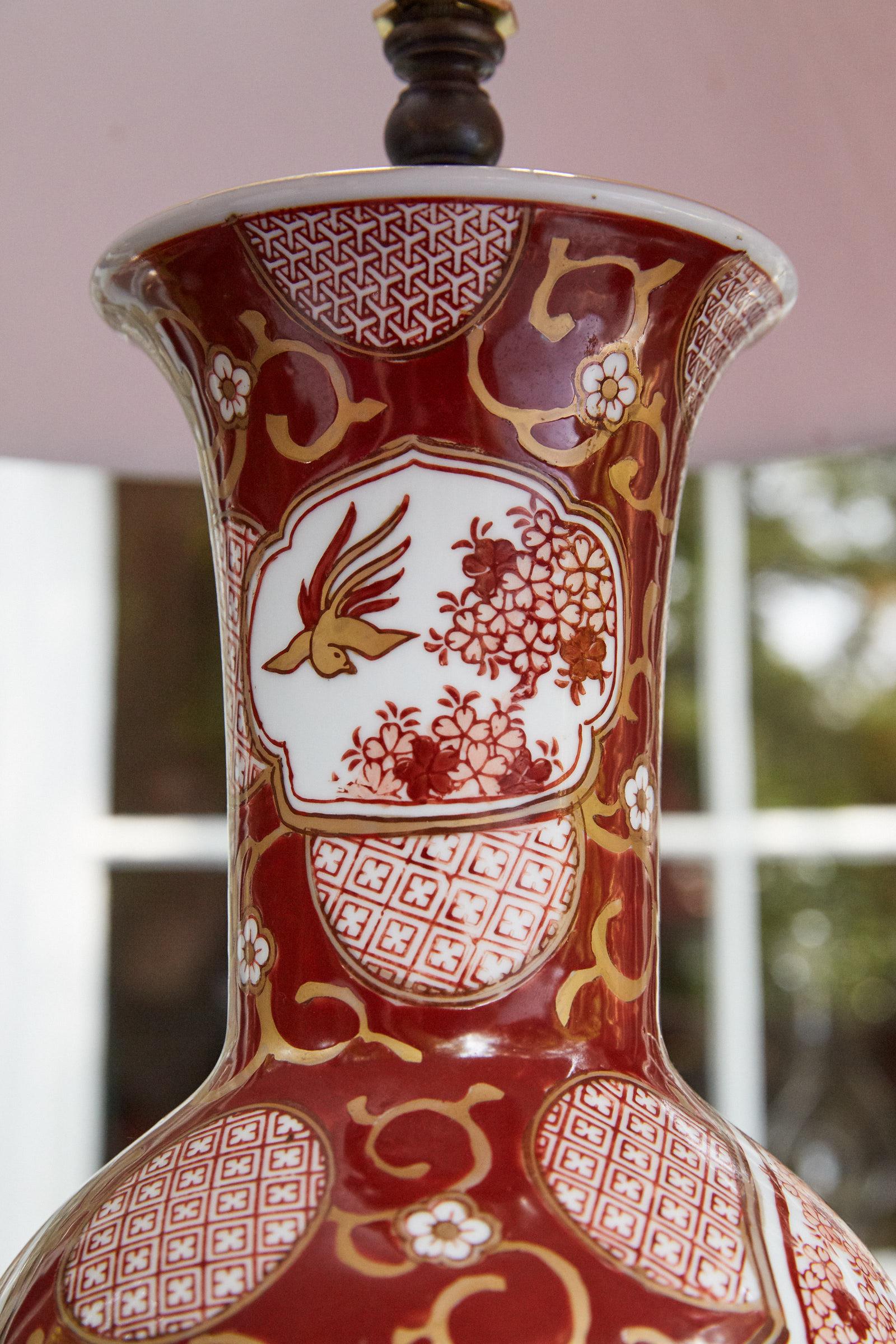 20th Century Vintage Japanese Imari Lamp in Red and White