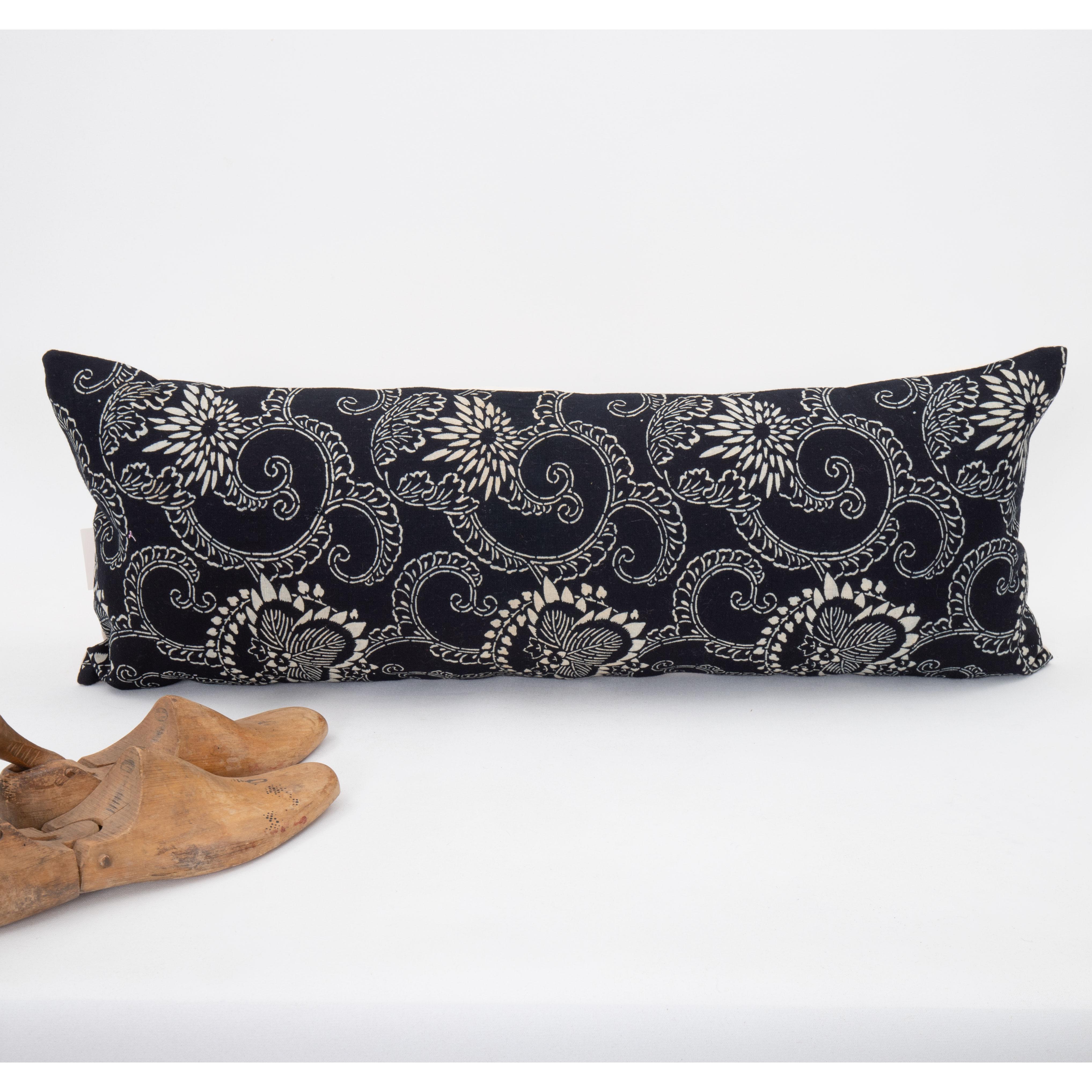 Vintage Japanese Indigo Batik Lumbar Pillow Case For Sale 1