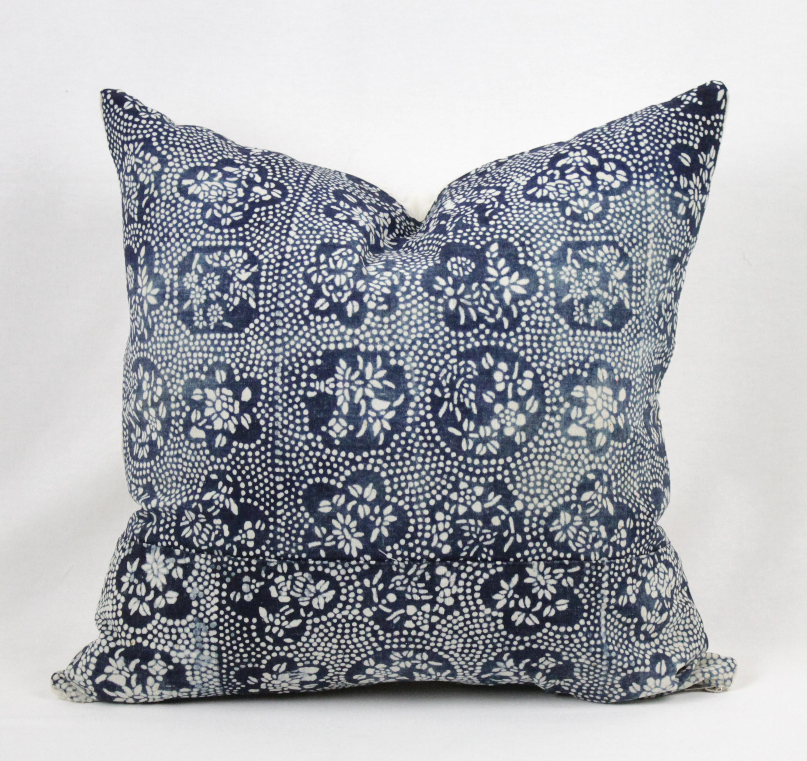 Beautiful vintage and antique Indigo Japanese dotted printed pillow. Cotton printed front is beautifully faded, creating a multi toned indigo pattern on the front. Backed in a natural antique French linen with zipper closure, and finished with