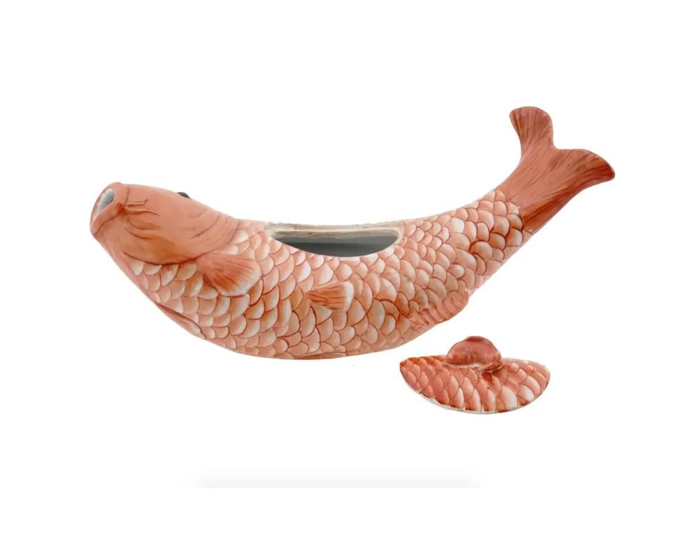Japanische Koi-Fisch Terrine im Vintage-Stil mit Deckel, markiert 2