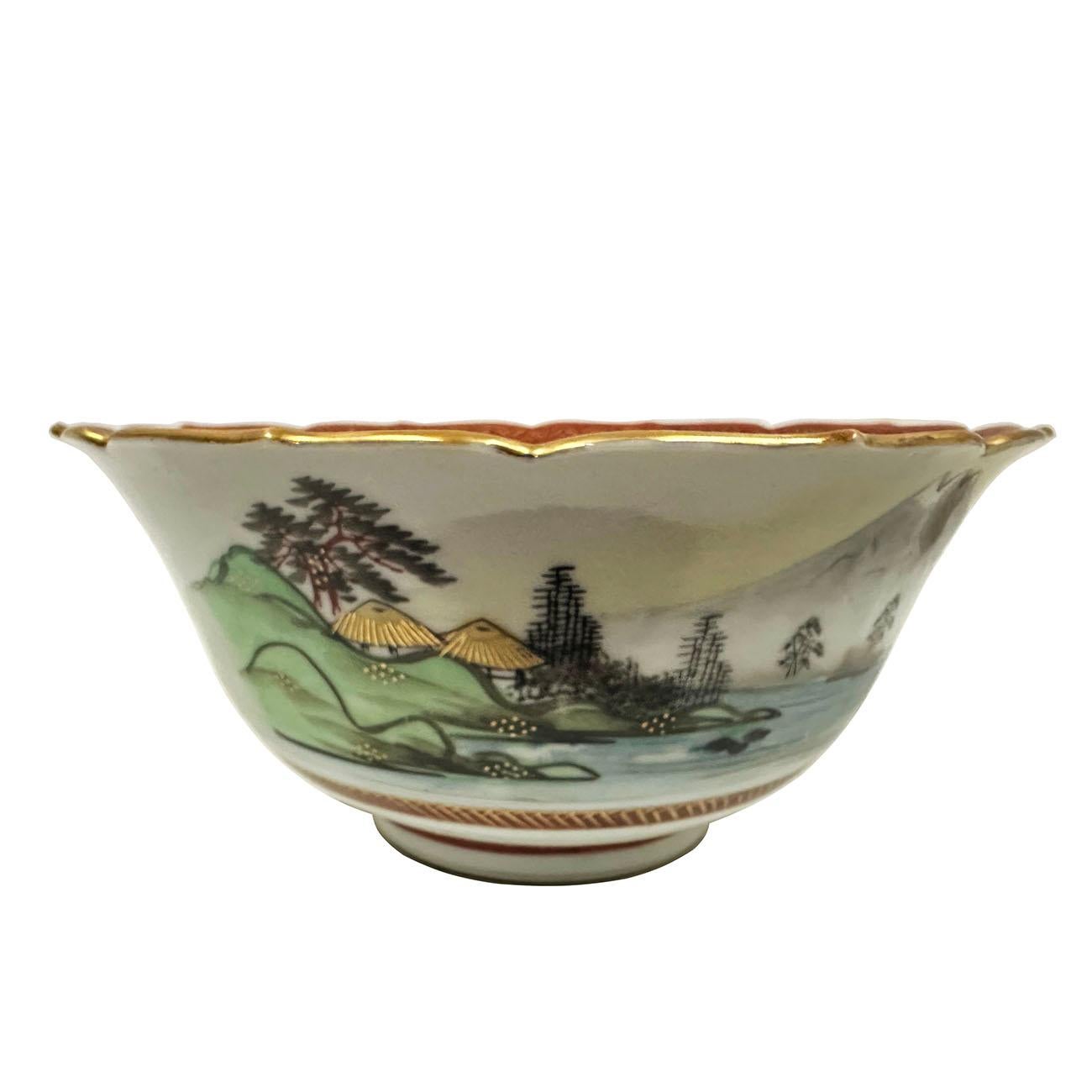 Doré Bol en porcelaine japonaise Kutani à couvercle en vente