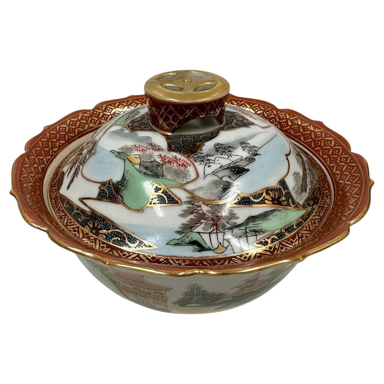 Bol en porcelaine japonaise Kutani à couvercle en vente