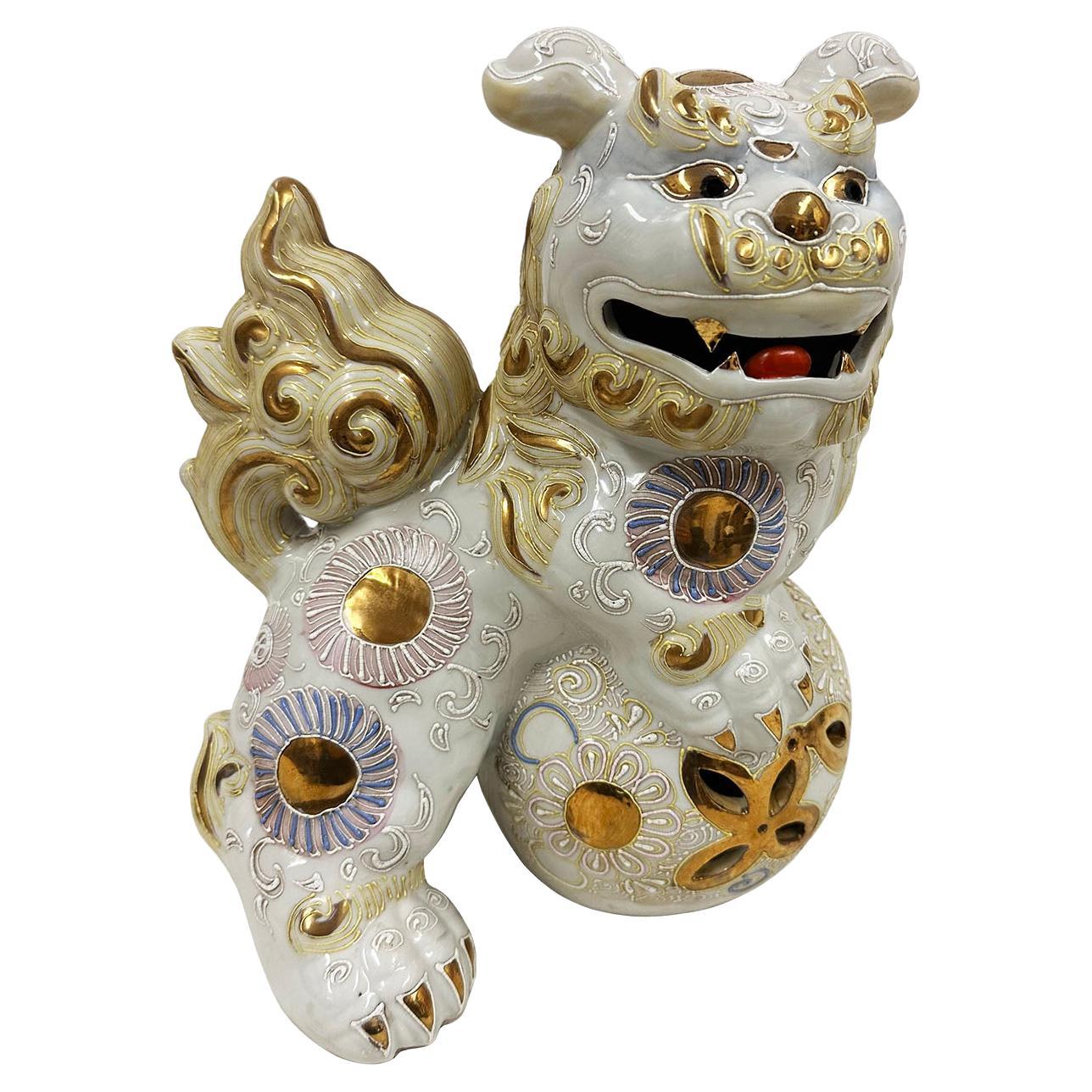 Vintage Japanese Kutani Porcelain Foo Dog TOYO Made in Japan For Sale