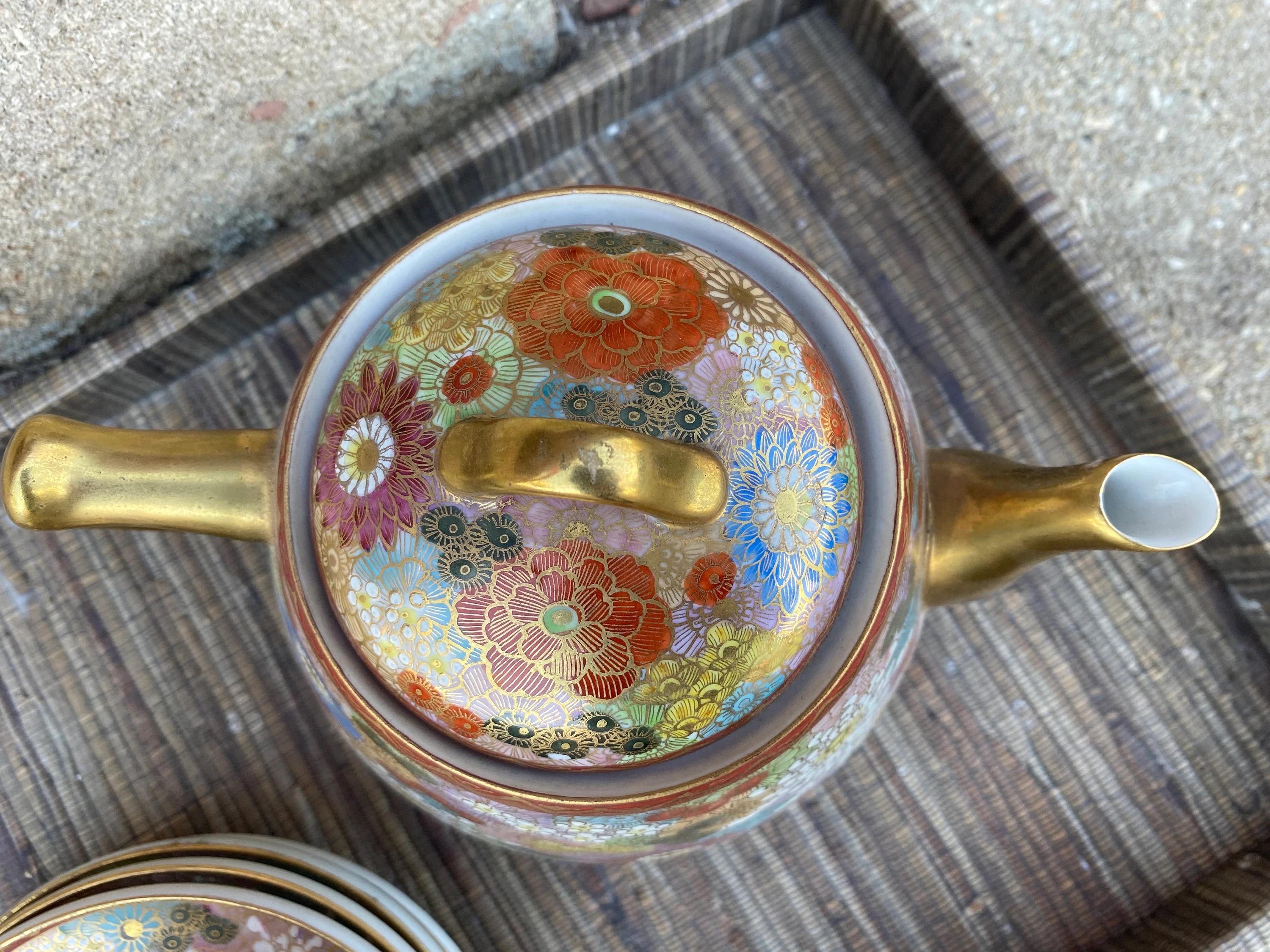 Vintage Japanese Kutani Porcelain Tea Set Thousand Flowers Pattern - Set In Good Condition In Chicago, IL