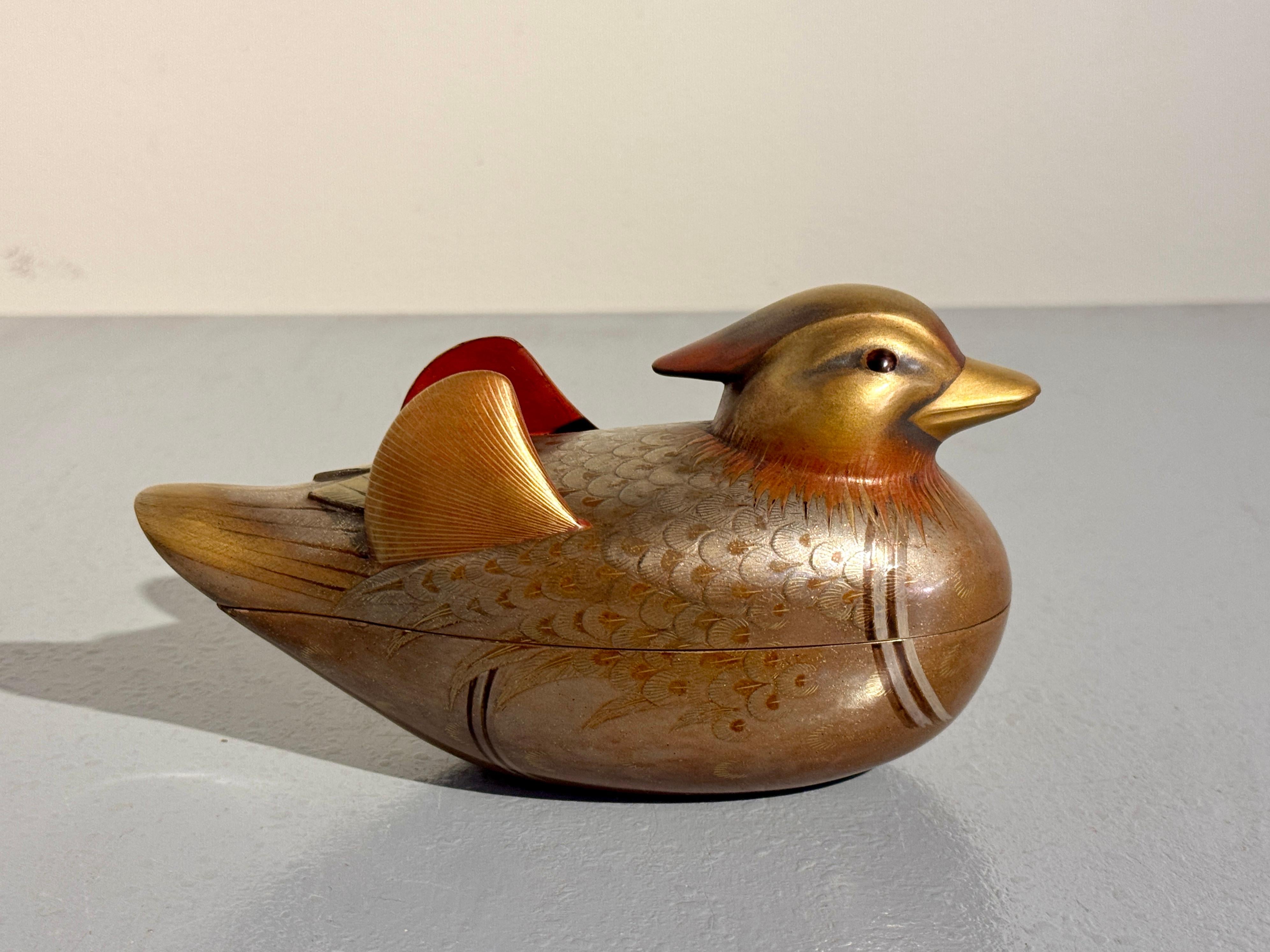 Gilt Vintage Japanese Lacquer Duck Box by Zohiko, Showa Era, Mid 20th Century, Japan For Sale