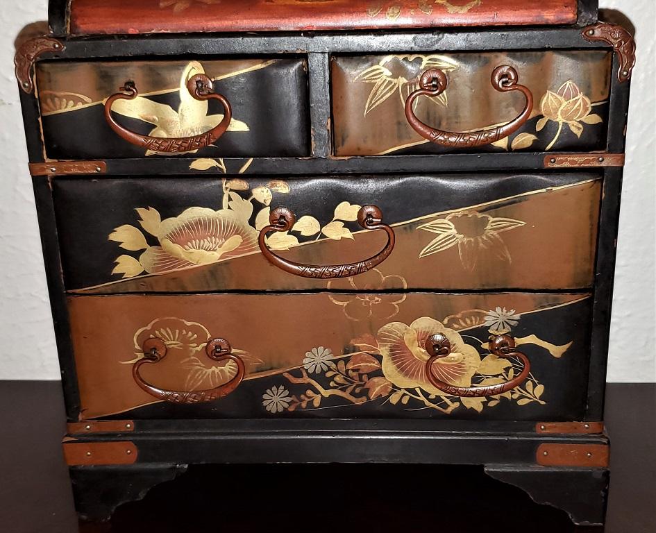 Hand-Crafted Vintage Japanese Lacquered Trinket Box