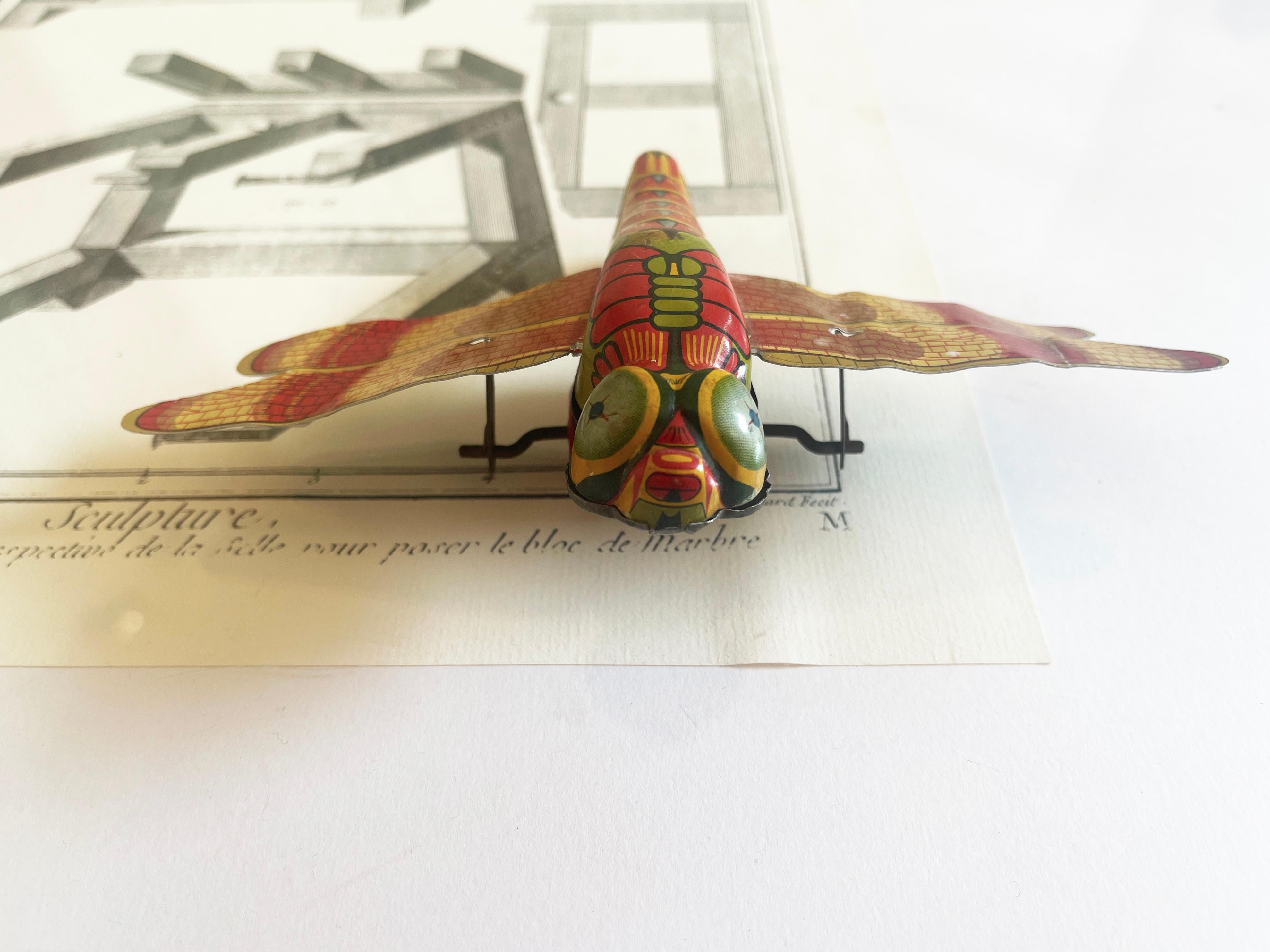 Vintage Japanese Litho Wind-up Tin Toy Dragonfly 1940's to 1950's, Japan In Good Condition In Andernach, DE