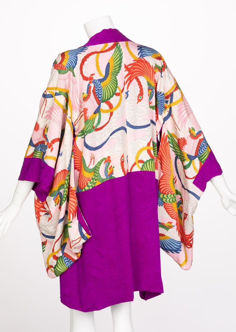 Vintage Japanese Magenta Silk Print Kimono Jacket In Good Condition For Sale In Boca Raton, FL