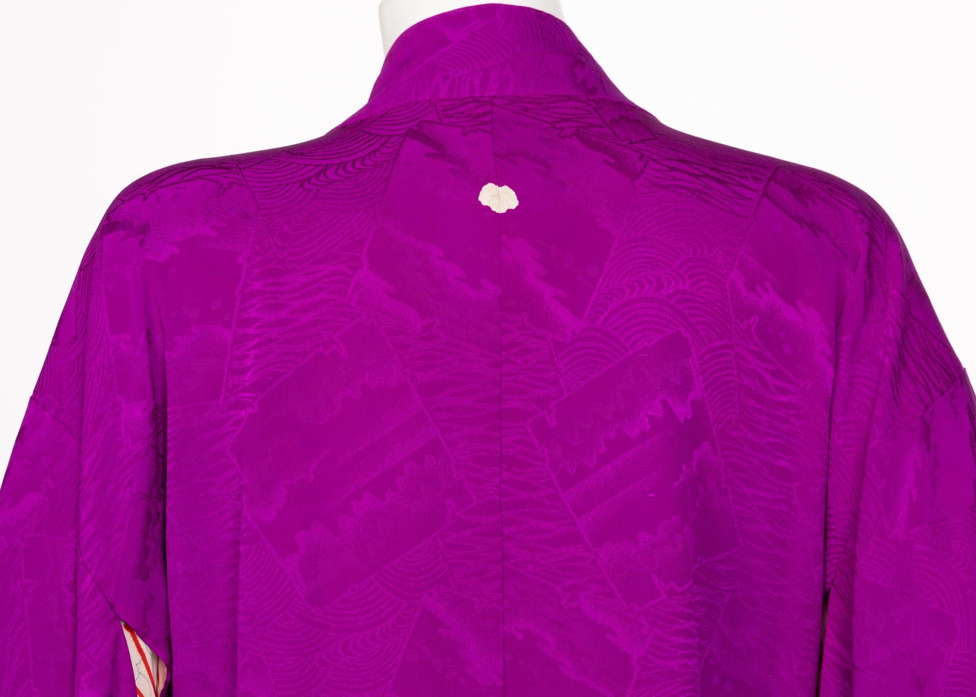 Japanischer Vintage-Kimono mit megantafarbigem Seidendruck im Angebot 3