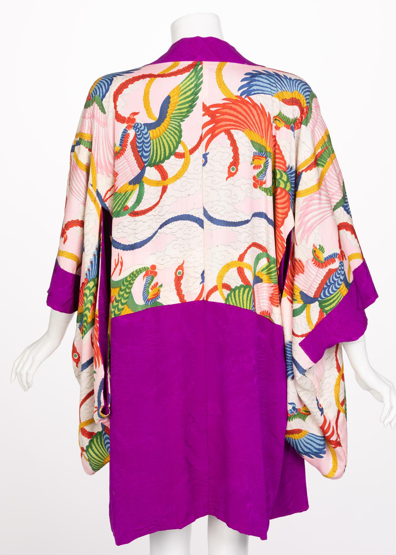 Women's or Men's Vintage Japanese Magenta Silk Print Kimono Jacket For Sale