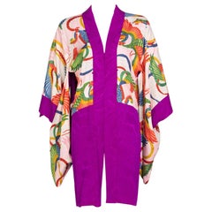 Japanischer Vintage-Kimono mit megantafarbigem Seidendruck