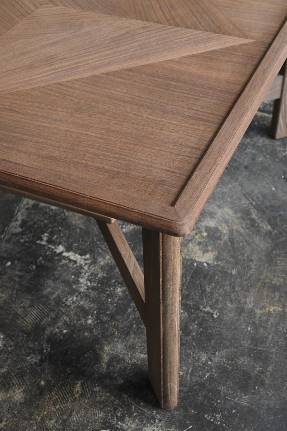 Mesa japonesa vintage de diseño moderno / 1950-1990 / Montada en venta 3