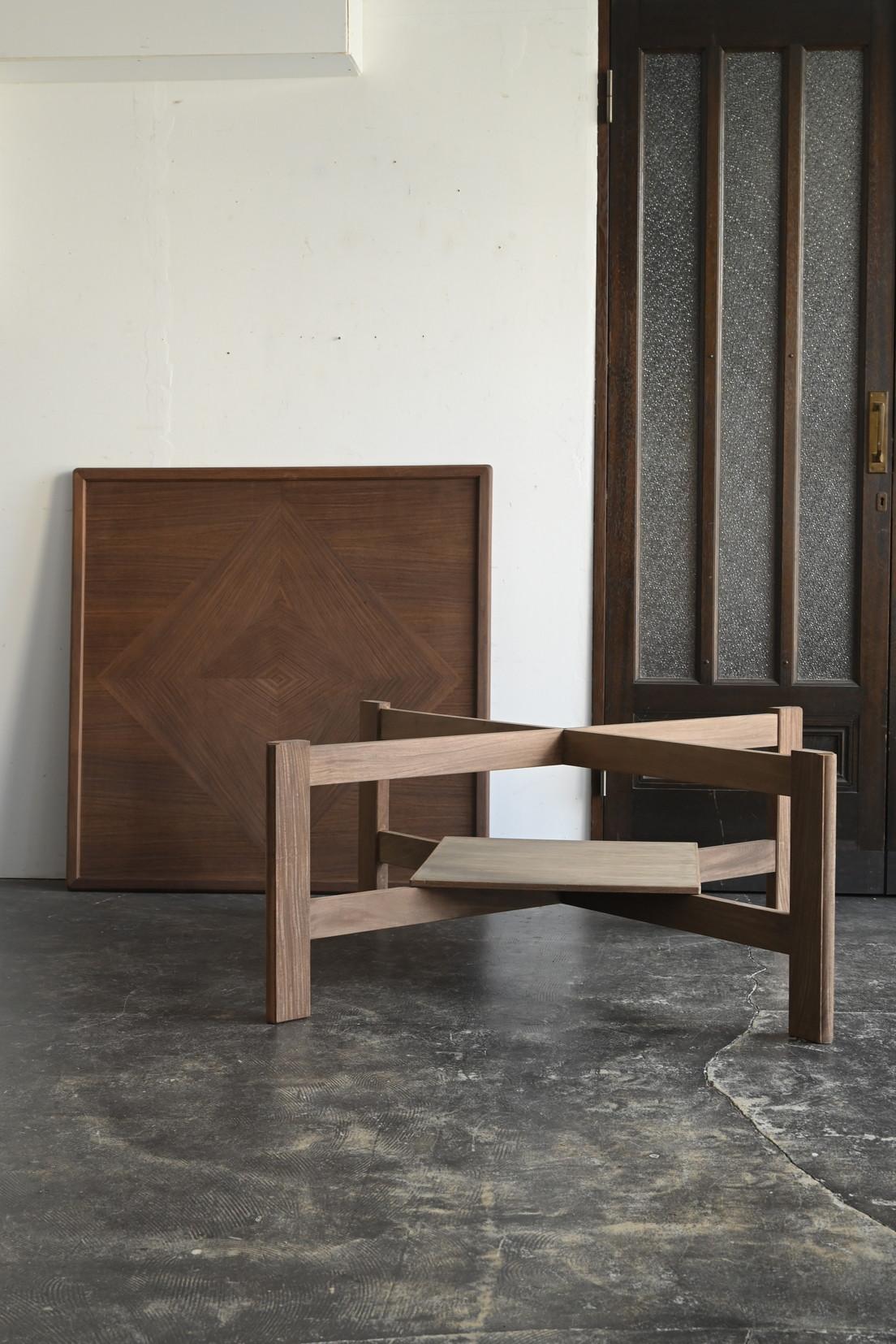 Mesa japonesa vintage de diseño moderno / 1950-1990 / Montada en venta 8