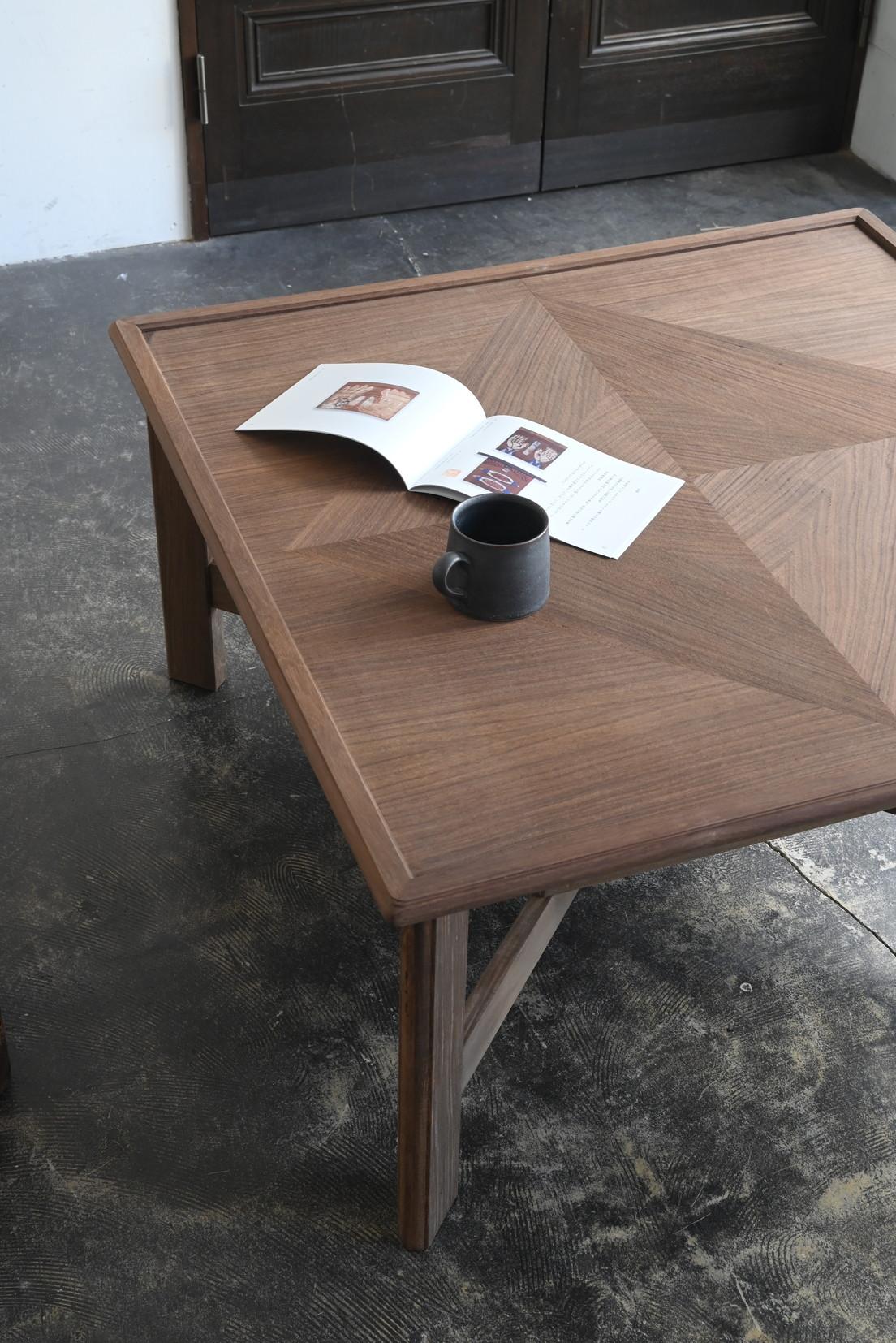 Mesa japonesa vintage de diseño moderno / 1950-1990 / Montada en venta 12