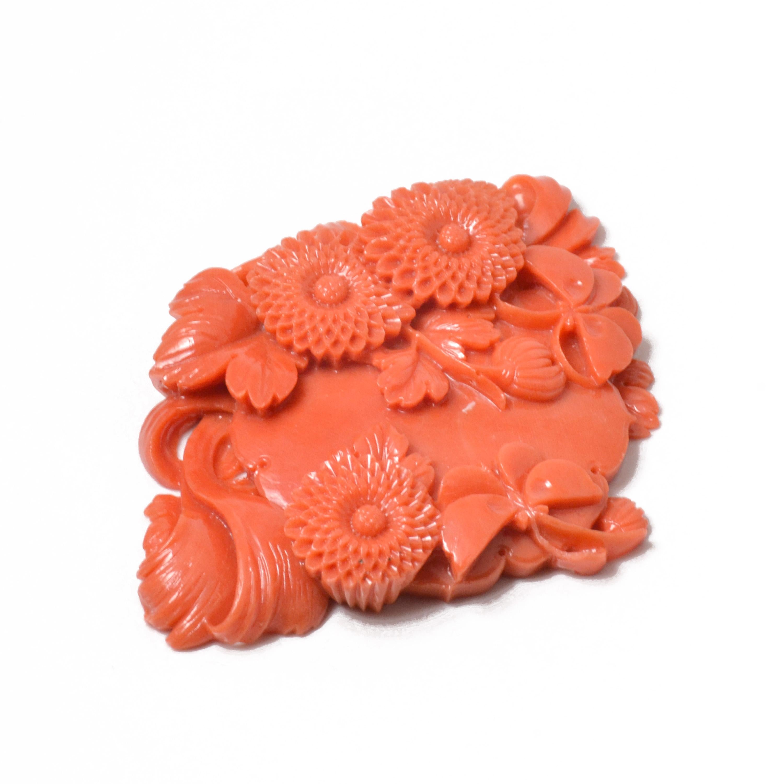 Mixed Cut Vintage Japanese Momoiro Sango Carved Coral Plate Butterflies and Chrysanthemum For Sale