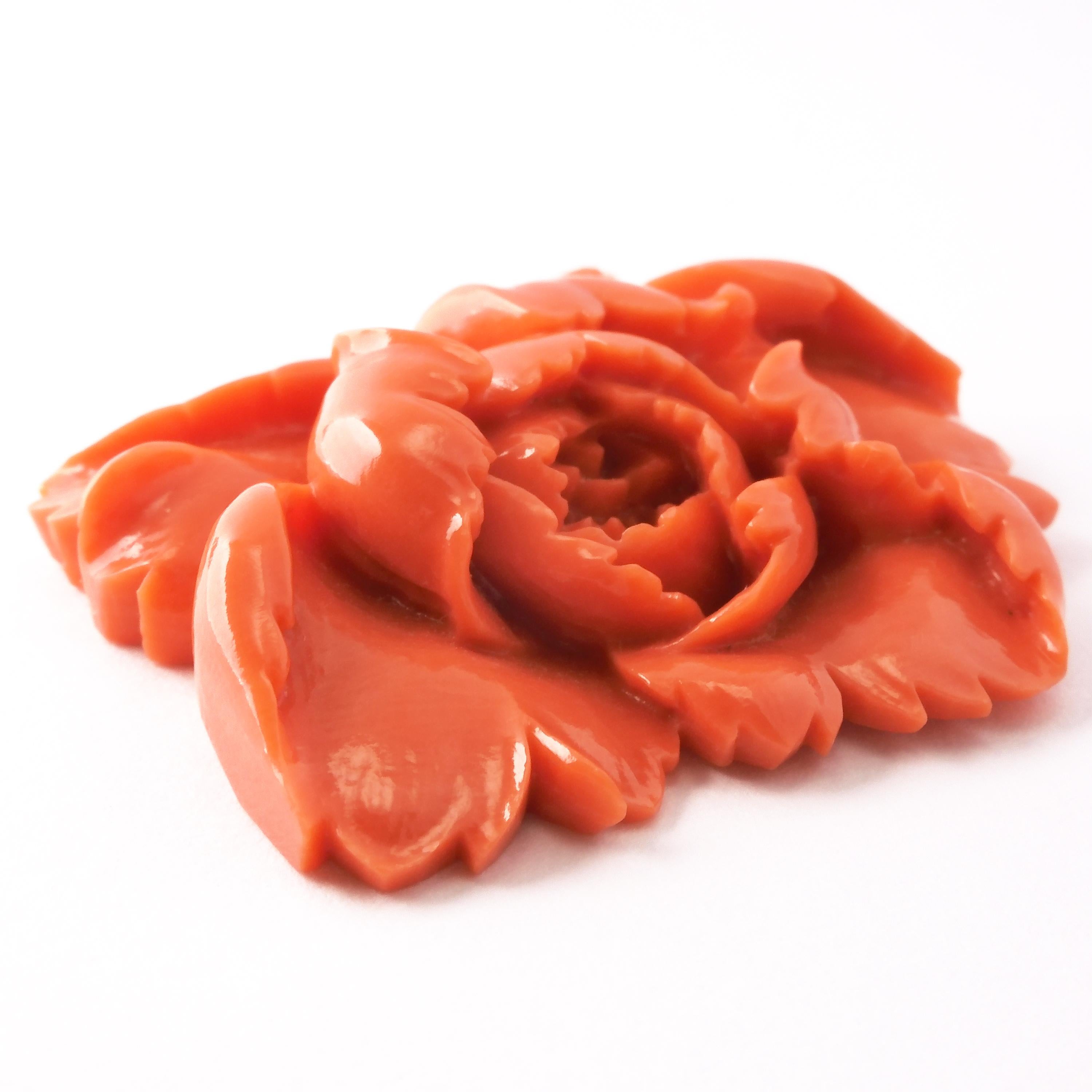 Mixed Cut Vintage Japanese Momoiro Sango Carved Coral Plate, Peony Flower For Sale
