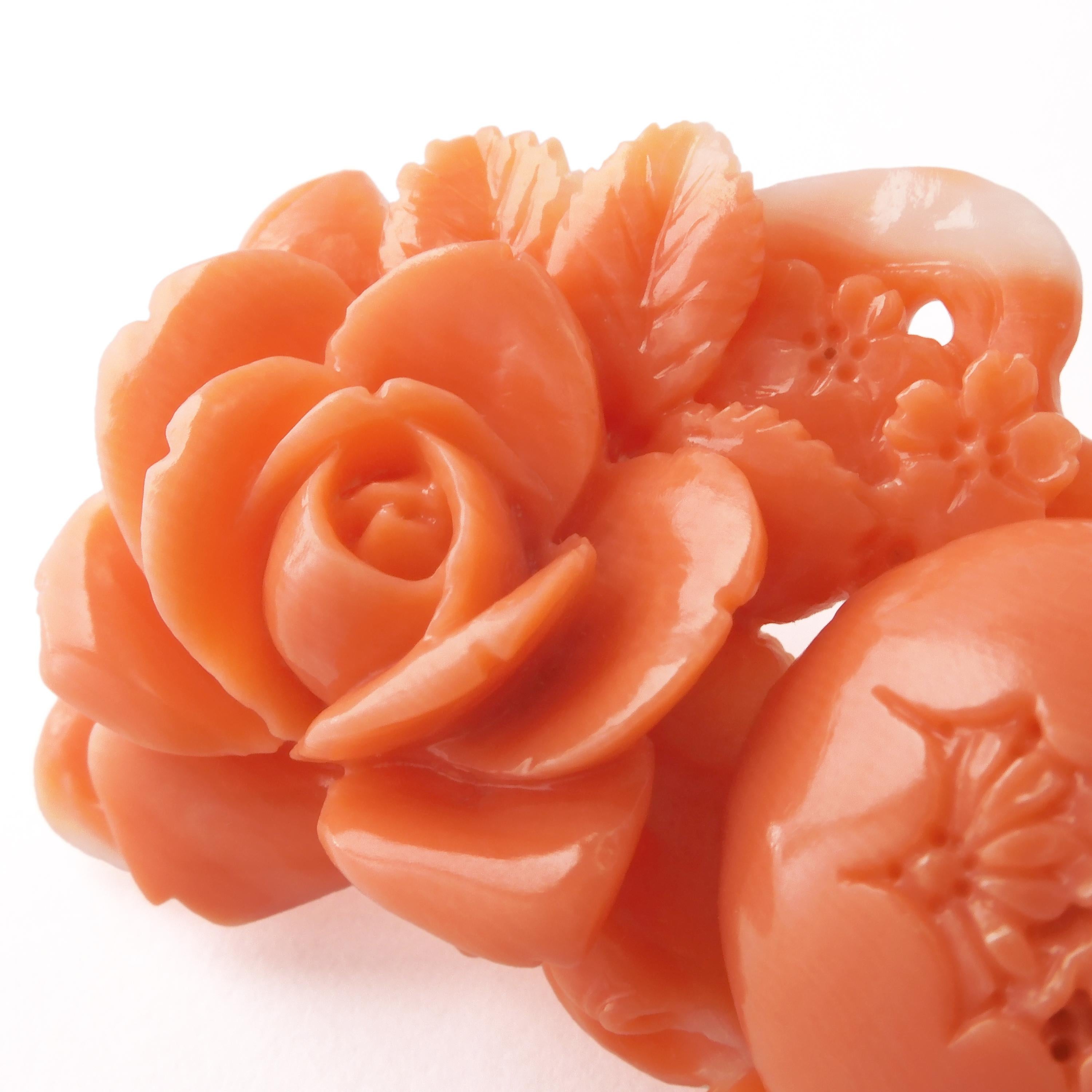 Rose Cut Vintage Japanese Momoiro Sango Carved Coral Plate, Rose and Primrose Flower For Sale