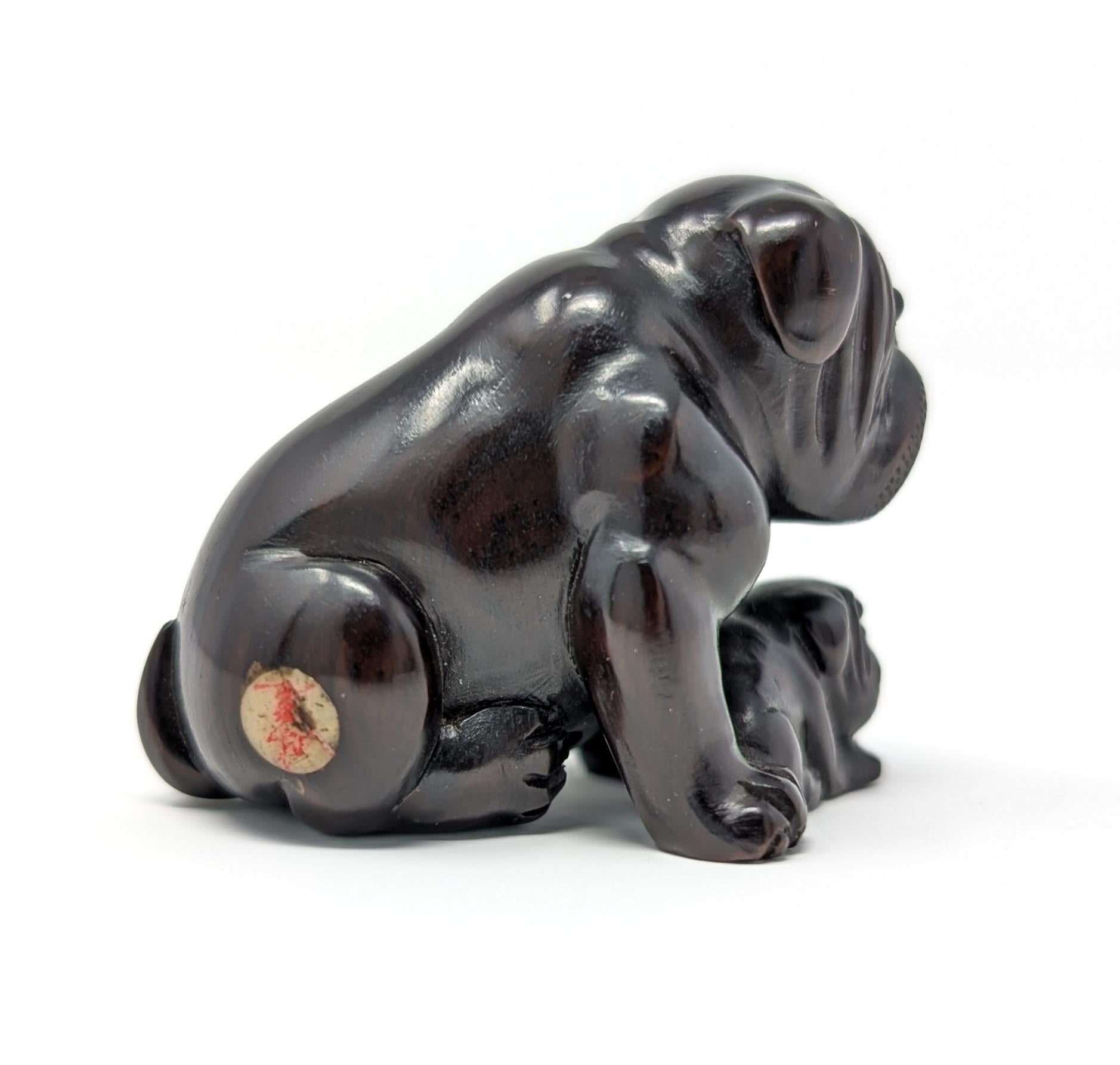 Vintage Japanese Netsuke Figure Bulldog Japan Detailed Carved Wood Dog Figurine In Good Condition In Greer, SC