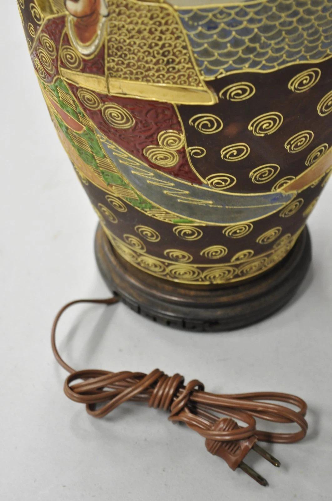 Vintage Japanese Oriental Porcelain Satsuma Vase Gold Gilt Figural Table Lamp For Sale 4