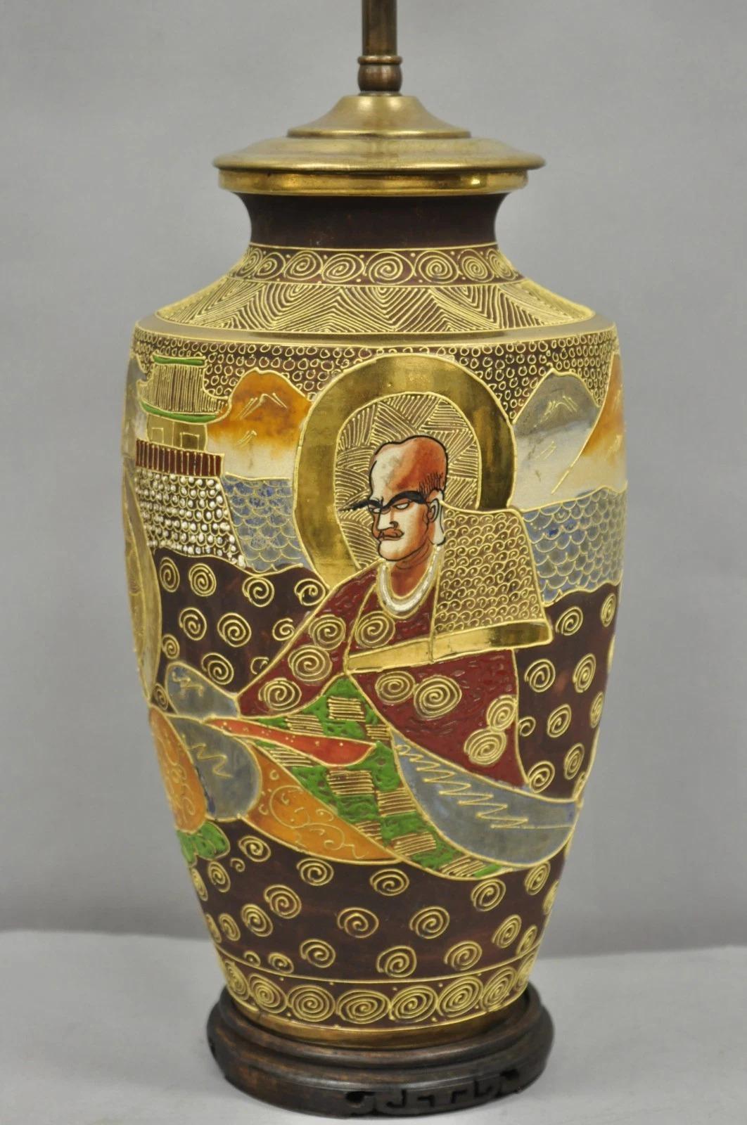 Chinoiserie Vintage Japanese Oriental Porcelain Satsuma Vase Gold Gilt Figural Table Lamp For Sale